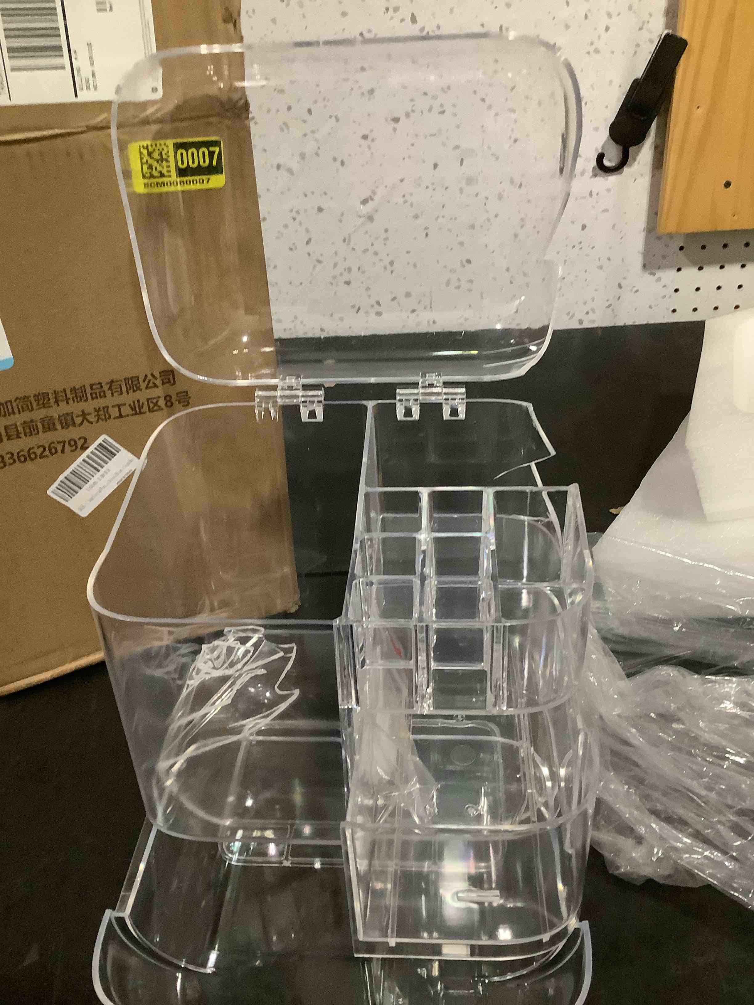 https://s3.amazonaws.com/lotting-images-prod/NKYBargainOutlett/PPE3874910_1776800282724.jpeg
