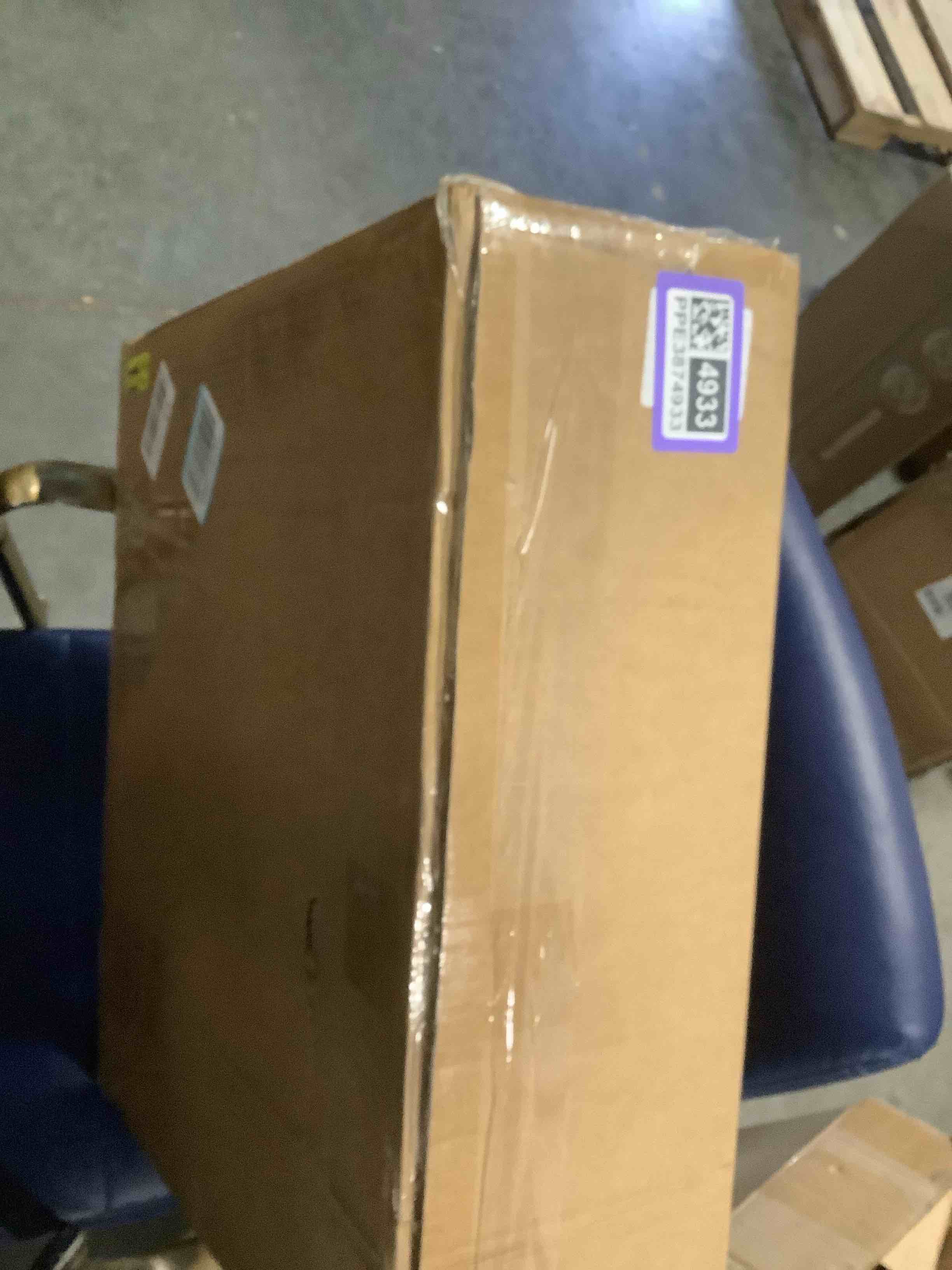 https://s3.amazonaws.com/lotting-images-prod/NKYBargainOutlett/PPE3874933_1776880223617.jpeg