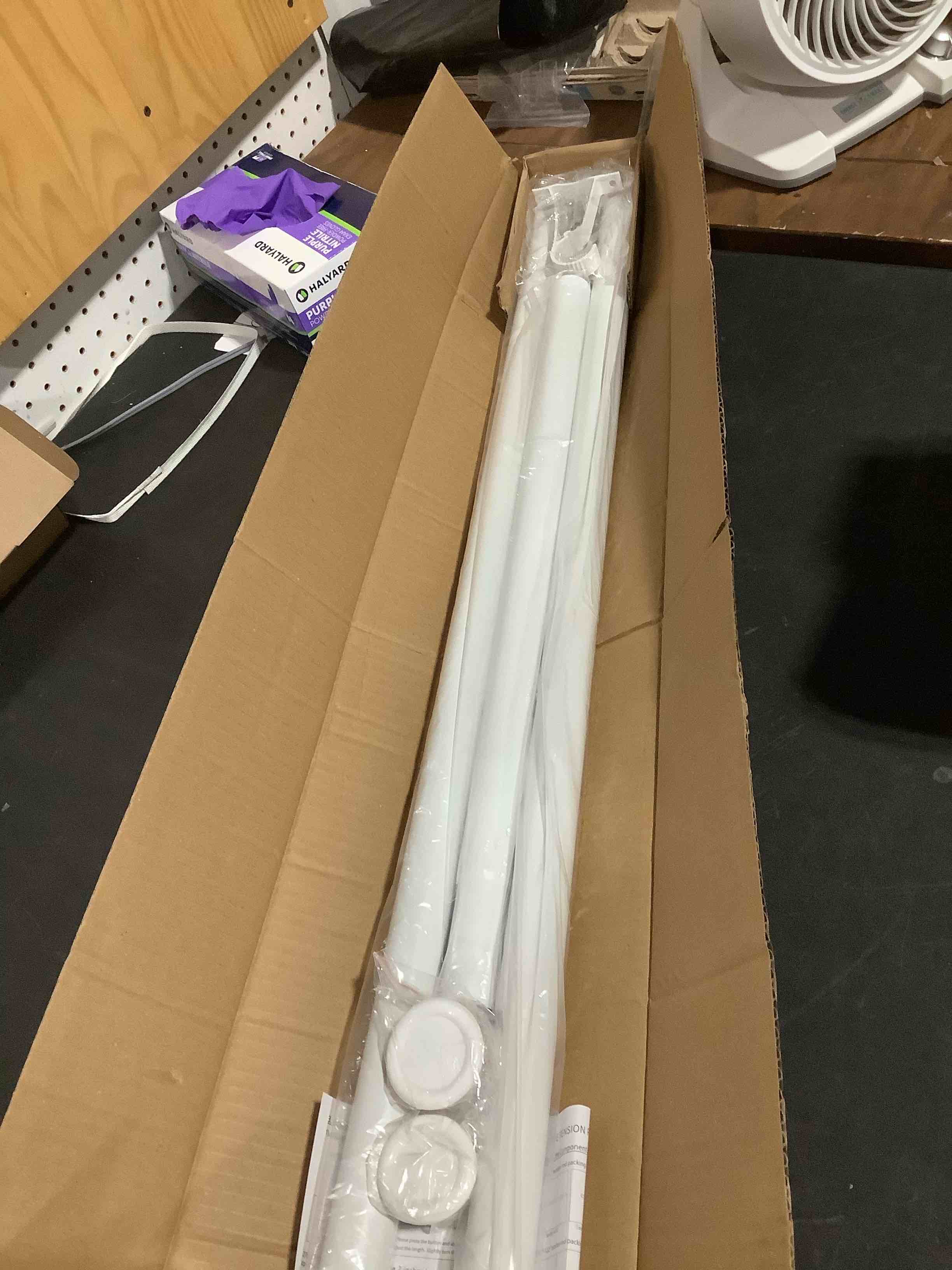 https://s3.amazonaws.com/lotting-images-prod/NKYBargainOutlett/PPE3875010_1777048120333.jpeg