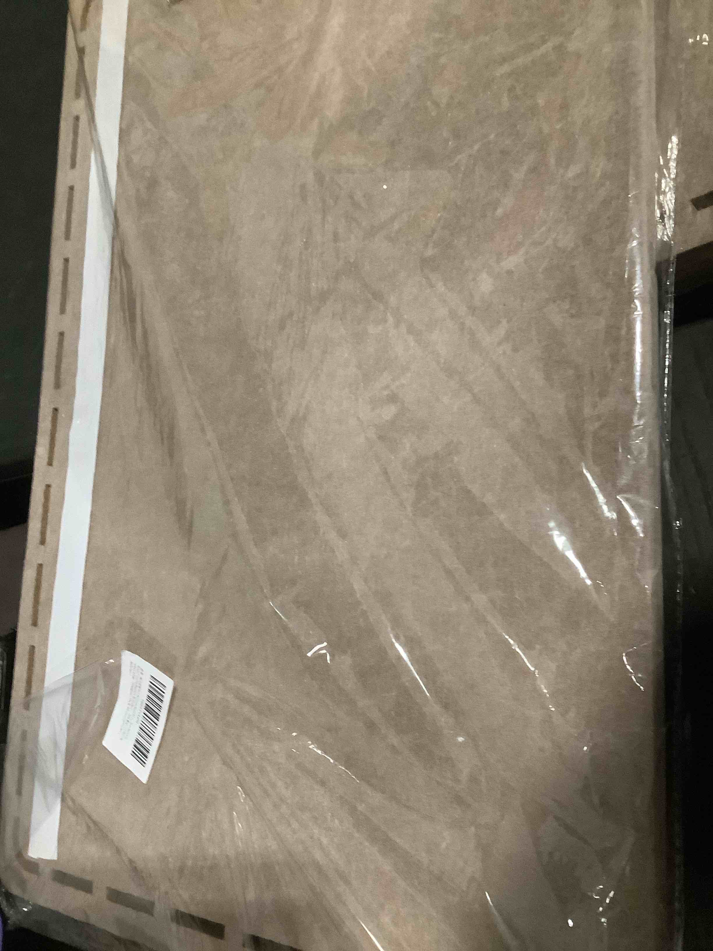 https://s3.amazonaws.com/lotting-images-prod/NKYBargainOutlett/PPE3875011_1777047533649.jpeg