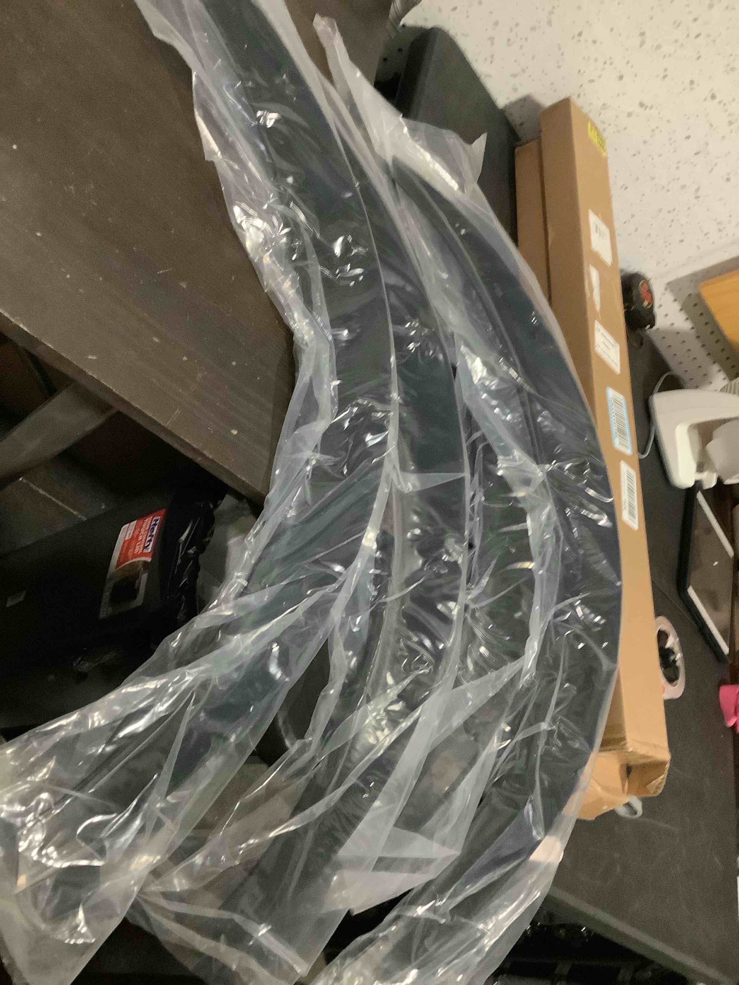 https://s3.amazonaws.com/lotting-images-prod/NKYBargainOutlett/PPE3875053_1777397045629.jpeg