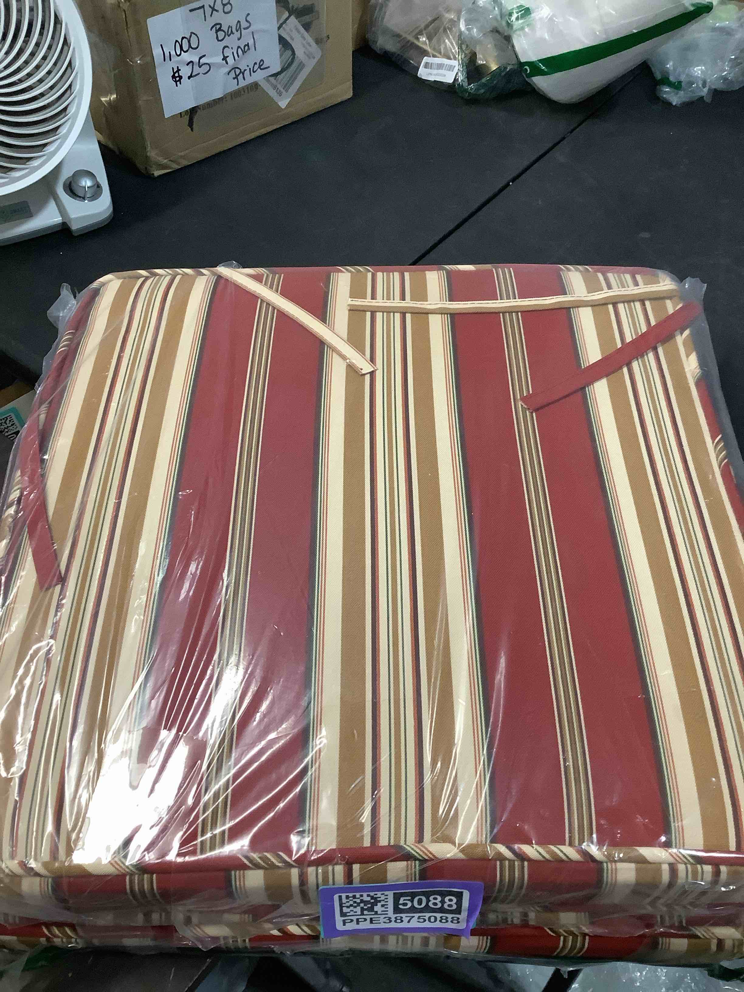 https://s3.amazonaws.com/lotting-images-prod/NKYBargainOutlett/PPE3875088_1777657945685.jpeg