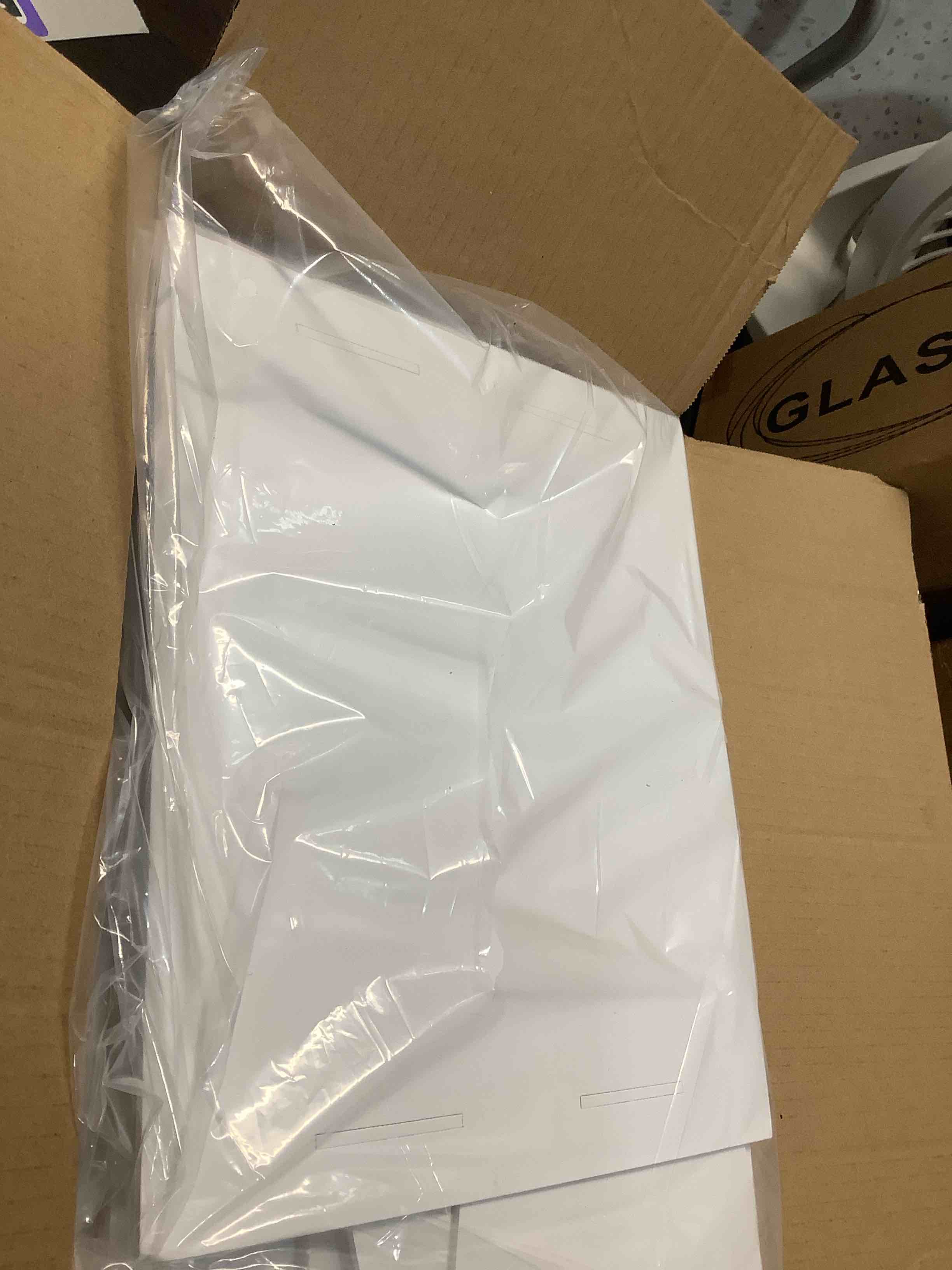 https://s3.amazonaws.com/lotting-images-prod/NKYBargainOutlett/PPE3875111_1777737161740.jpeg