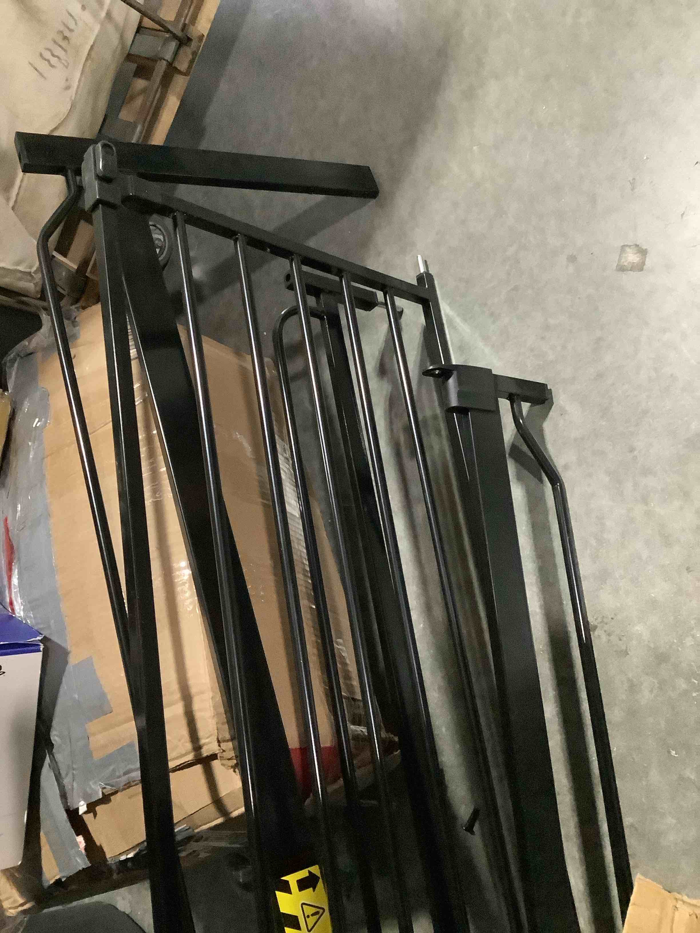 https://s3.amazonaws.com/lotting-images-prod/NKYBargainOutlett/PPE3875131_1777905322112.jpeg