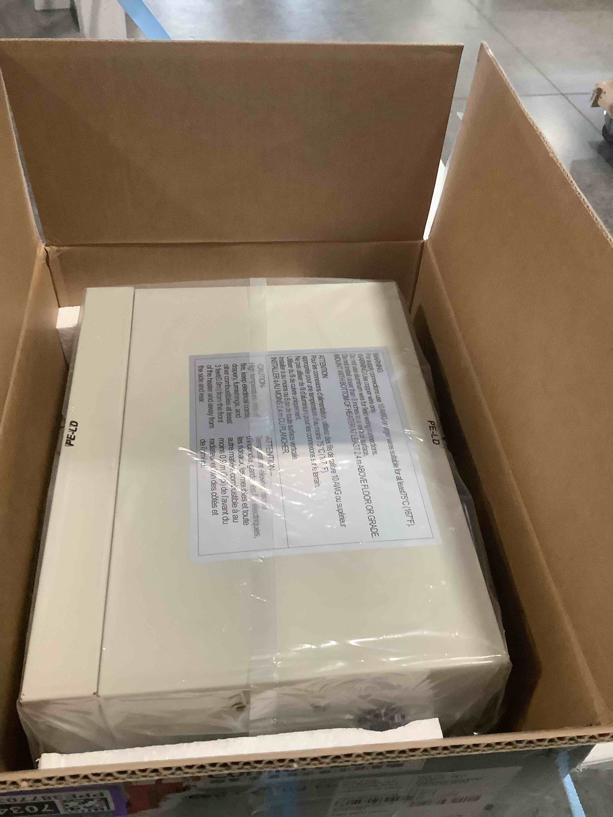 Condition photo showing Good Condition for Ninja BL660 Professional Compact Smoothie & Food Processing Blender, 1100-Watts, 3 Functions -for Frozen Drinks, Smoothies, Sauces, & More, 72-oz.* Pitcher, (2) 16-oz. To-Go Cups & Spout Lids, Gray Pitcher + (2) 16 oz. Cups