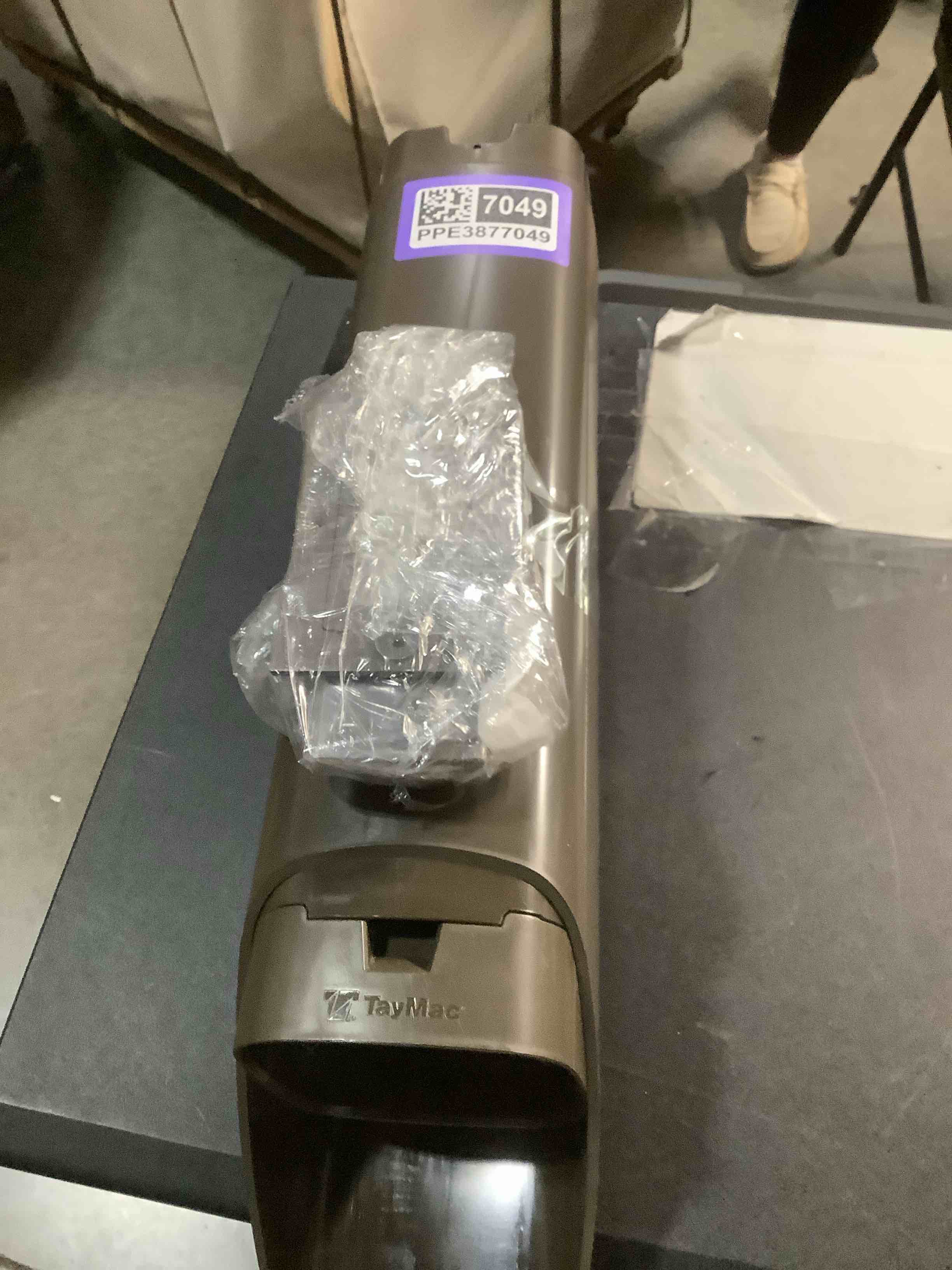 Condition photo showing Good Condition for TayMac Outdoor Comforts ParkPost 13-in. 1-Gang Bronze Weatherproof in-use Power Post Enclosure PP55Z, Outdoor Power Stake for Garden, Weatherproof Outlet Box, Outdoor Outlet Cover Power Enclosure Only