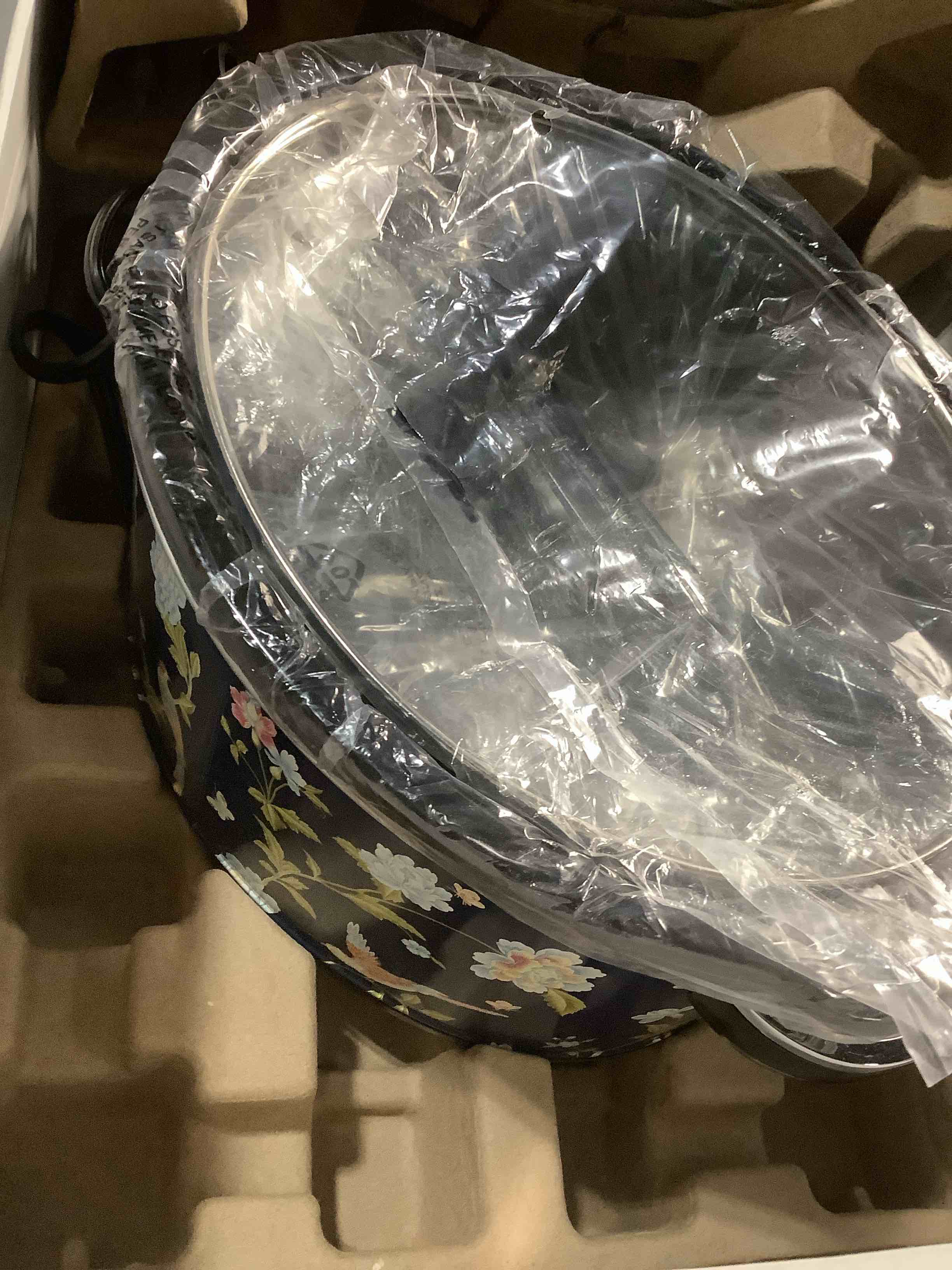 Condition photo showing Good Condition for vq - laura ashley 3.7 quart slow cooker - elveden navy