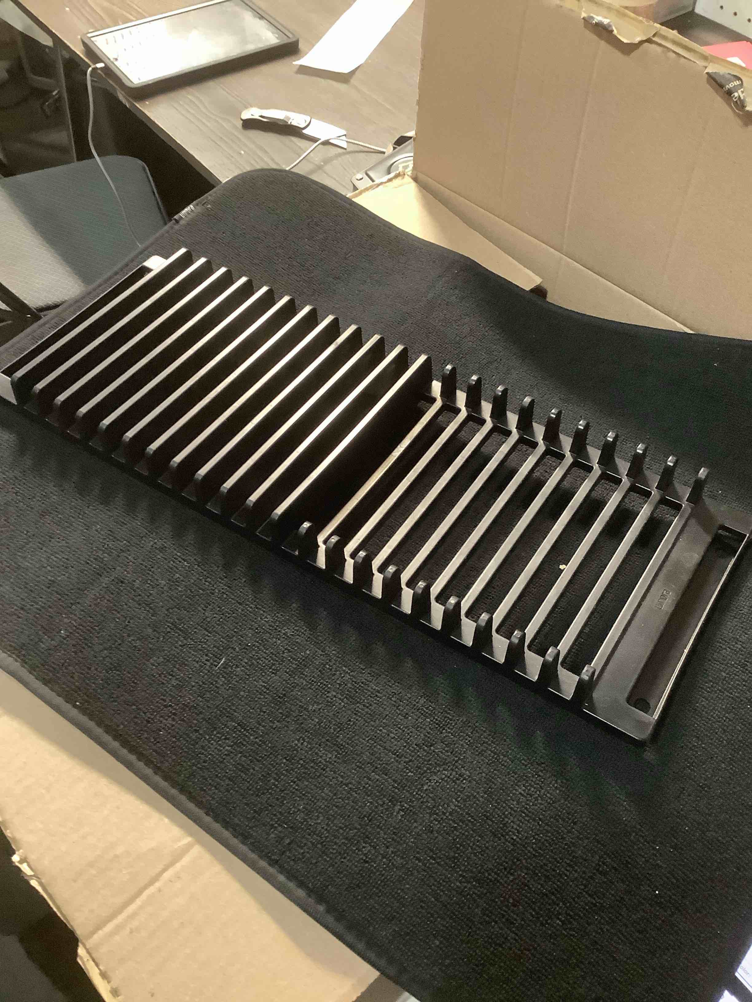 Condition photo showing Good Condition for Umbra Udry Dish Rack and Microfiber Drying Mat – Space-Saving Design Folds Up for Easy Storage, Over-Sink Rack, Gray