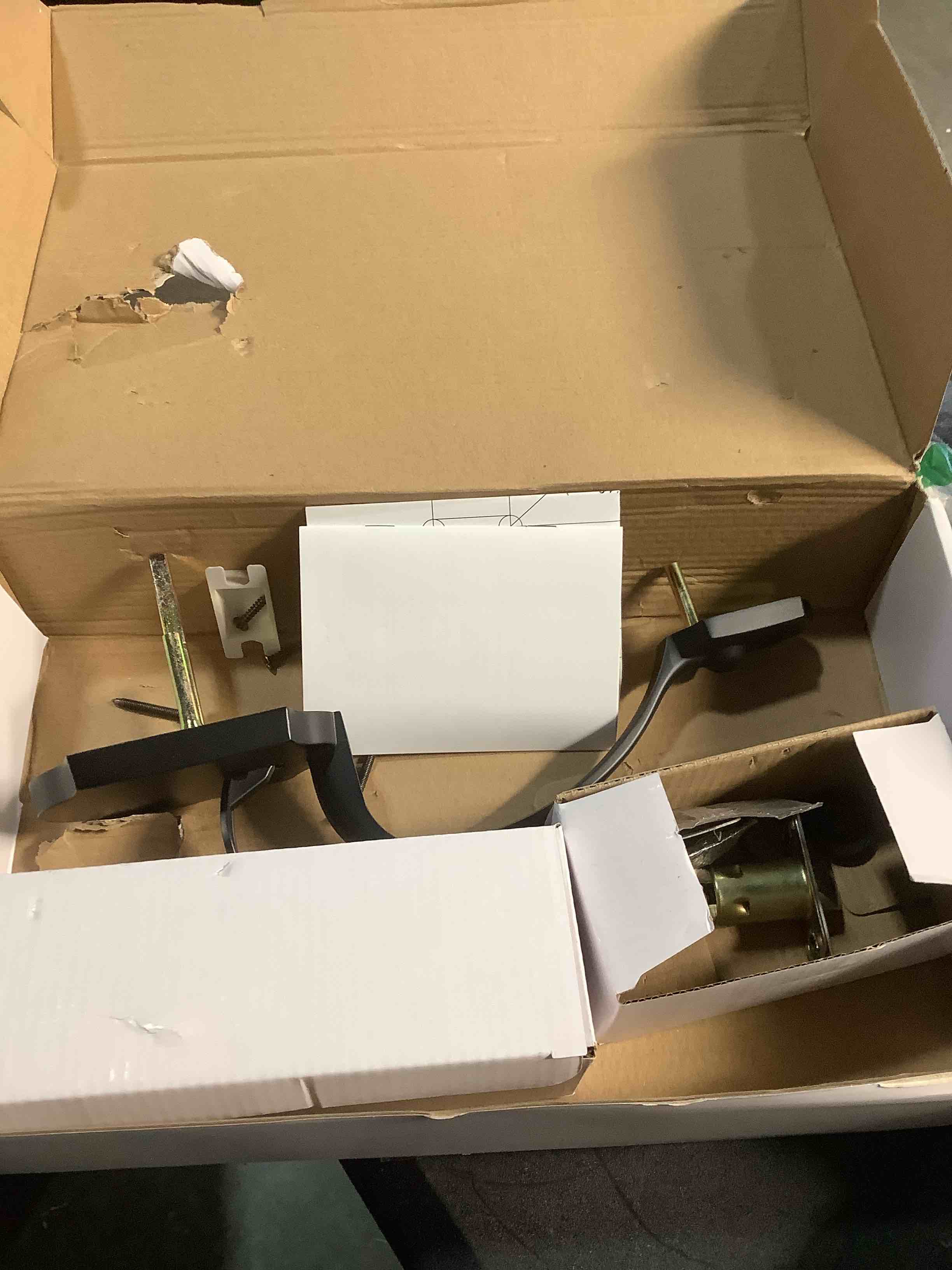 https://s3.amazonaws.com/lotting-images-prod/NKYBargainOutlett/PPE3877516_1774382376802.jpeg
