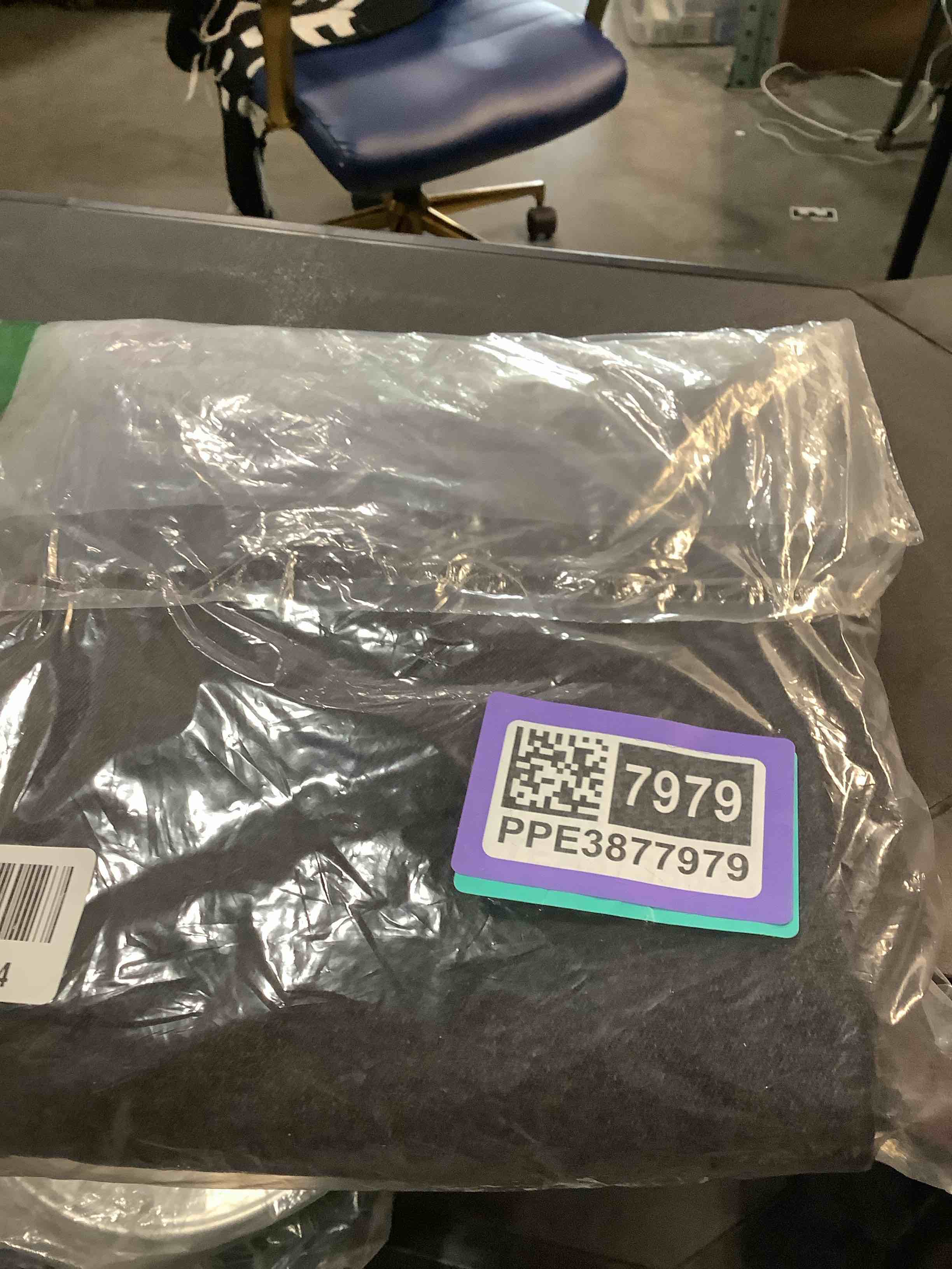 https://s3.amazonaws.com/lotting-images-prod/NKYBargainOutlett/PPE3877979_1777662063164.jpeg