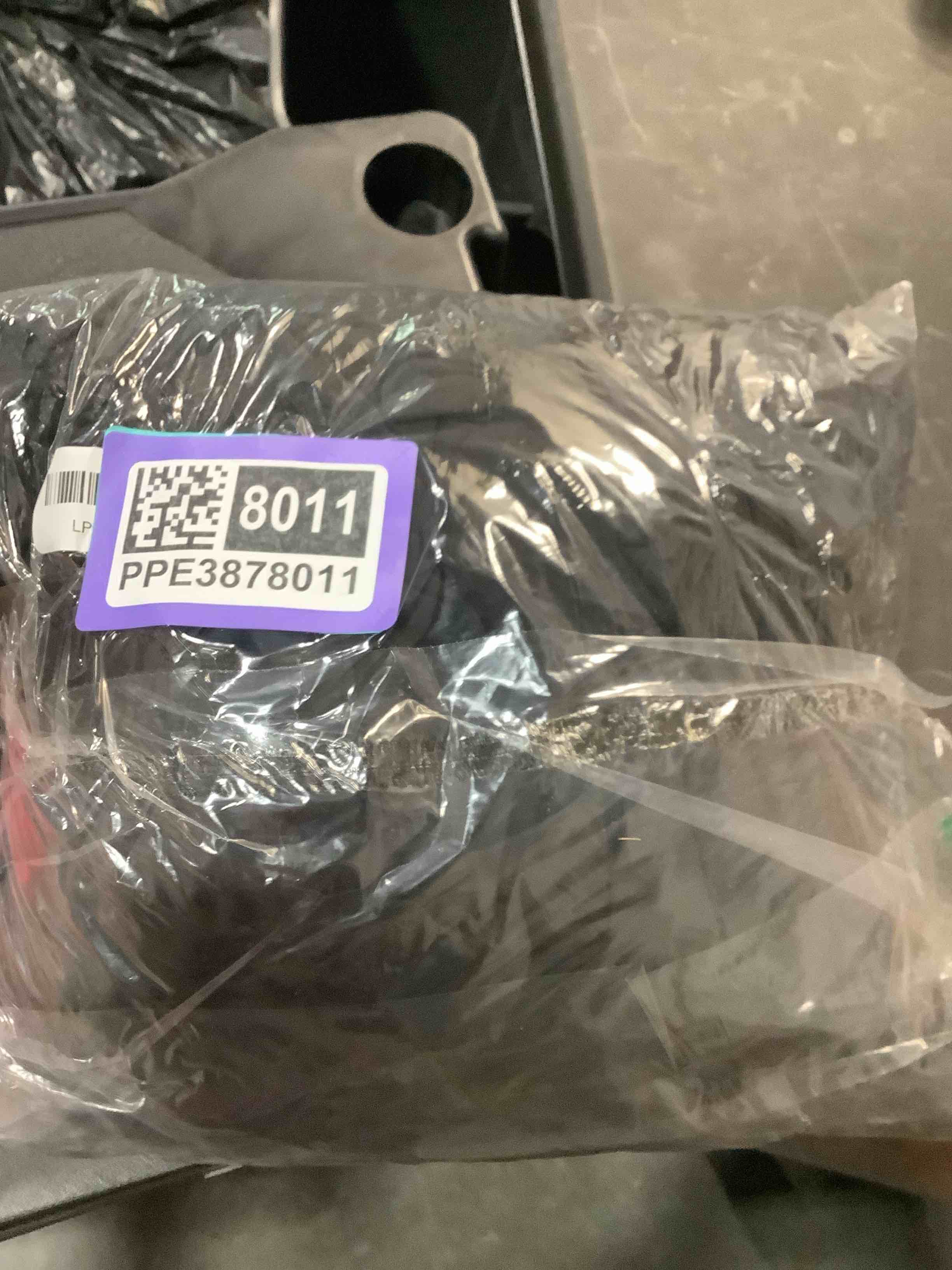 https://s3.amazonaws.com/lotting-images-prod/NKYBargainOutlett/PPE3878011_1777731696091.jpeg