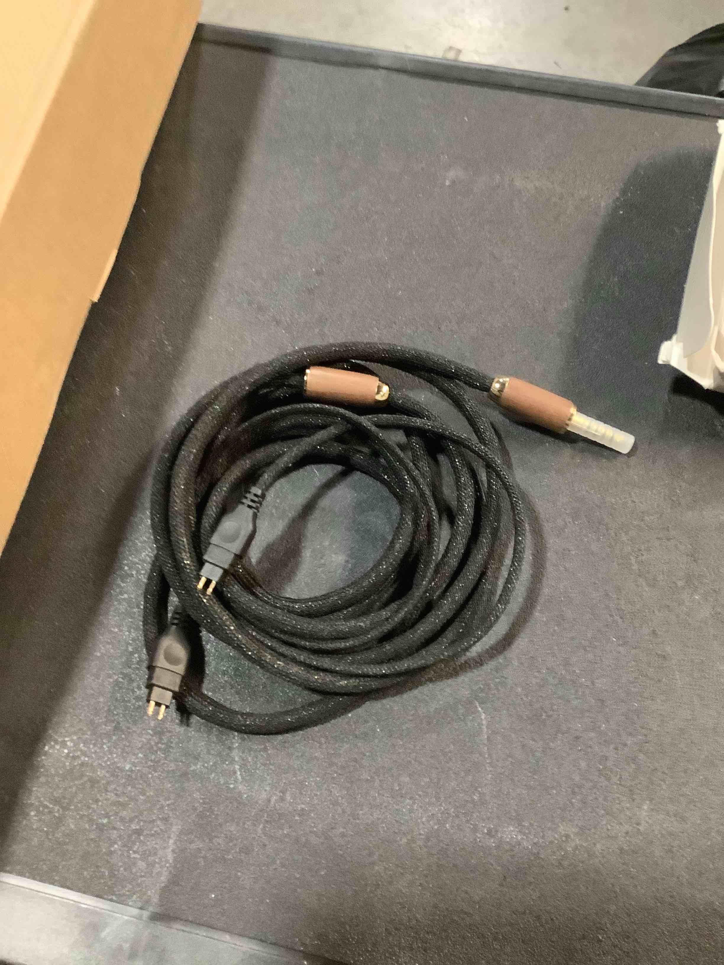 https://s3.amazonaws.com/lotting-images-prod/NKYBargainOutlett/PPE3878014_1777732678484.jpeg