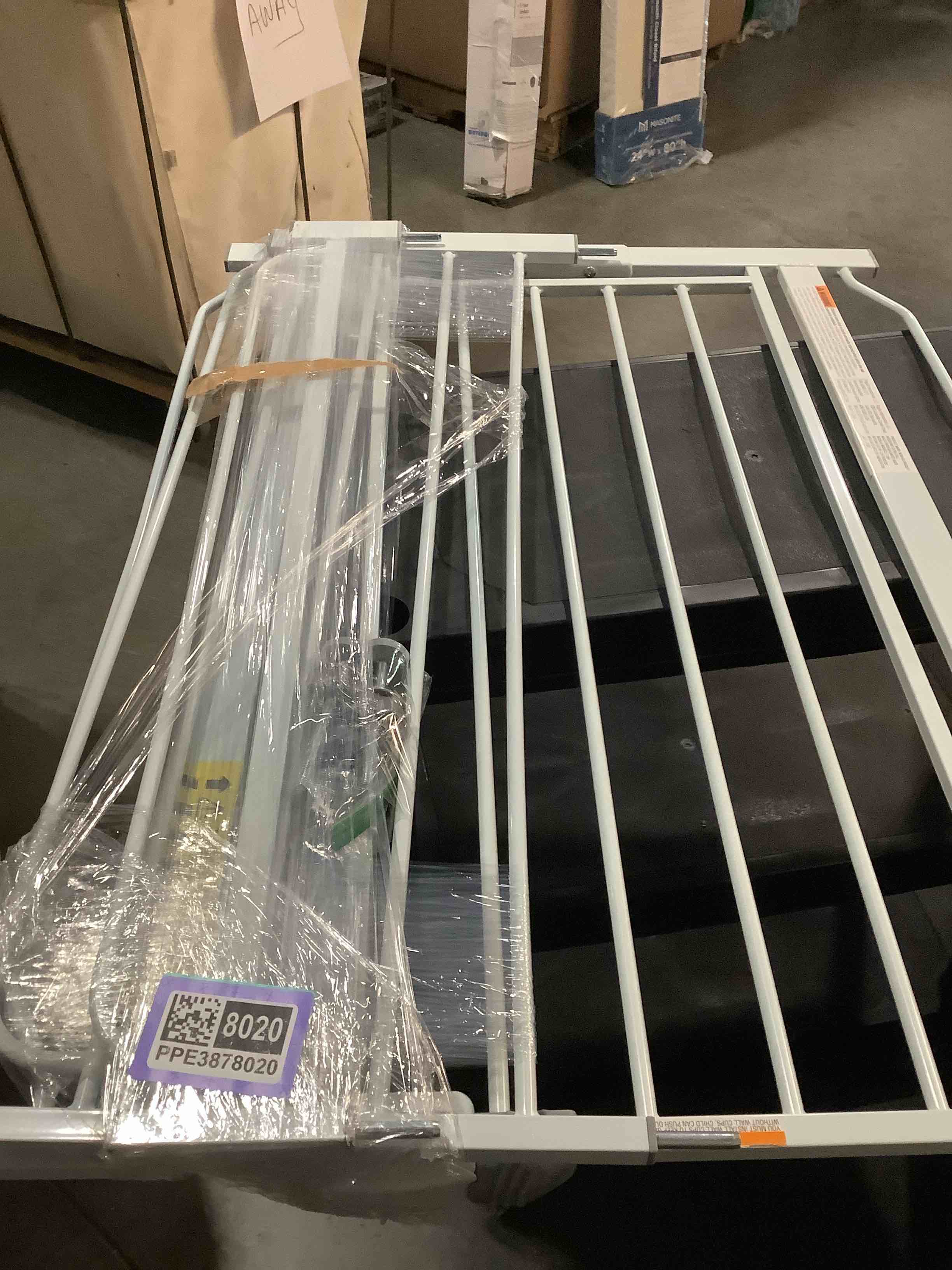 https://s3.amazonaws.com/lotting-images-prod/NKYBargainOutlett/PPE3878020_1777733392756.jpeg