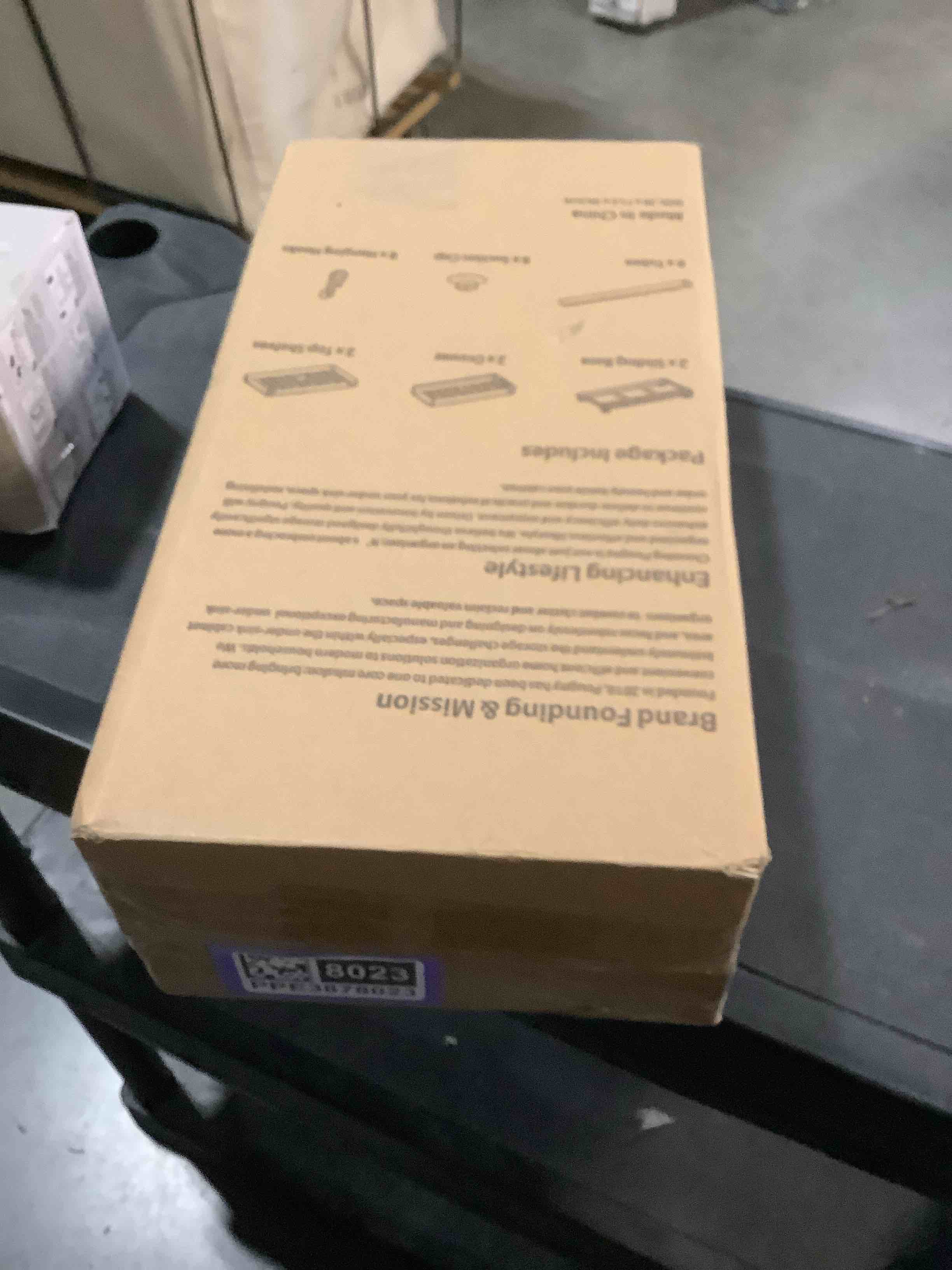 https://s3.amazonaws.com/lotting-images-prod/NKYBargainOutlett/PPE3878023_1777733789419.jpeg