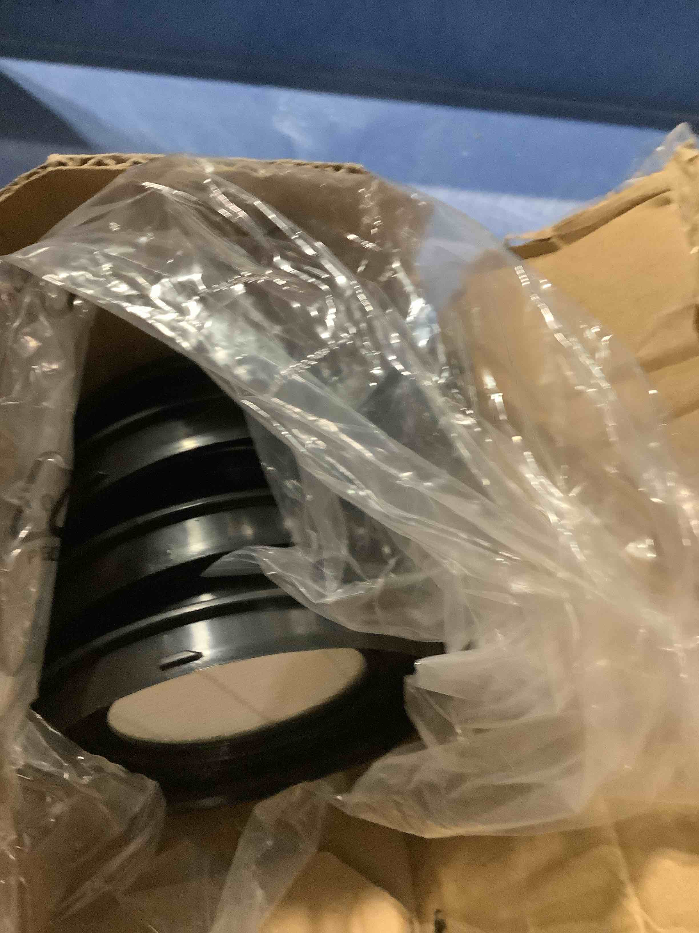 https://s3.amazonaws.com/lotting-images-prod/NKYBargainOutlett/PPE3878055_1777997447893.jpeg