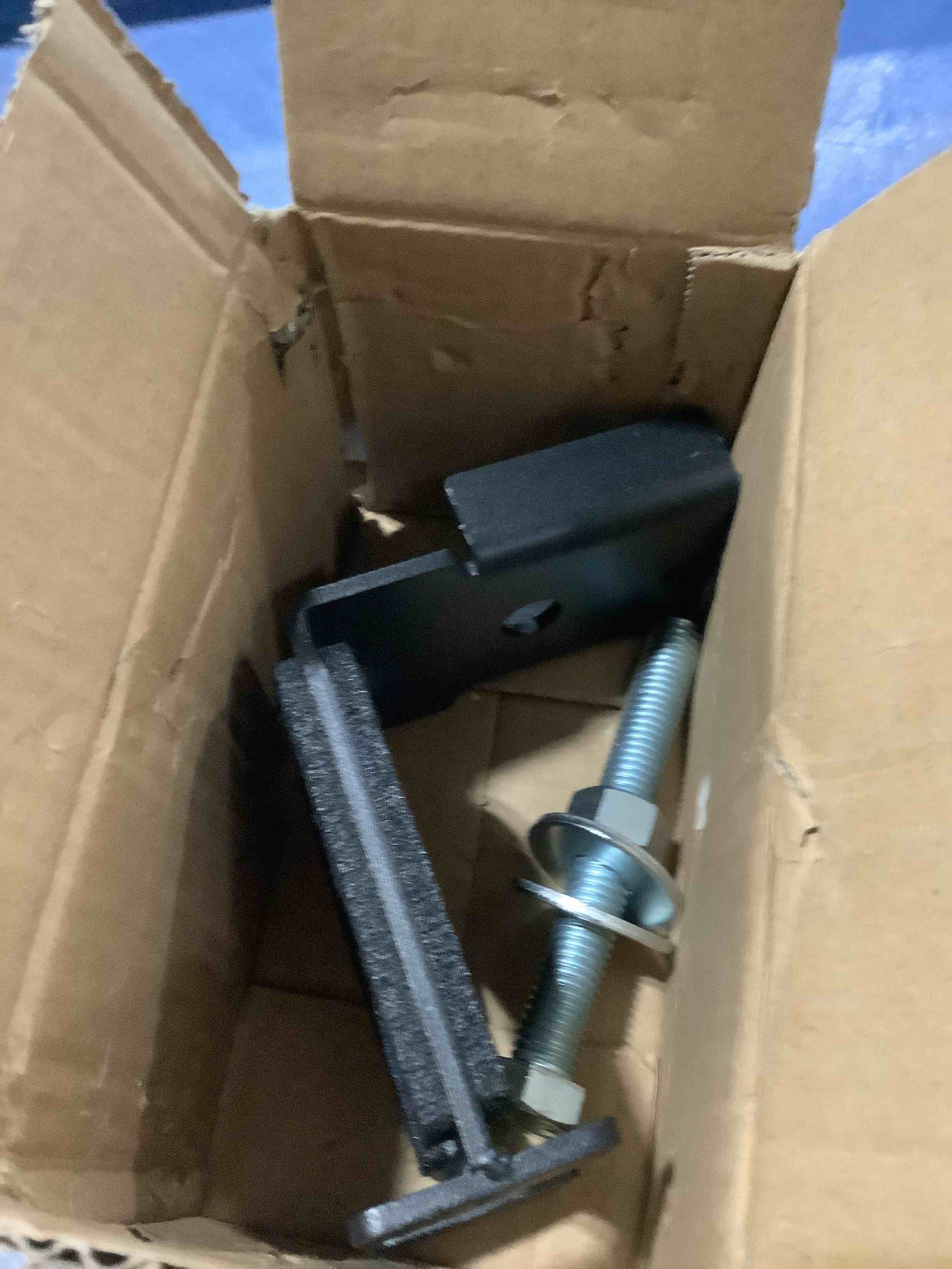 https://s3.amazonaws.com/lotting-images-prod/NKYBargainOutlett/PPE3878072_1778003114087.jpeg