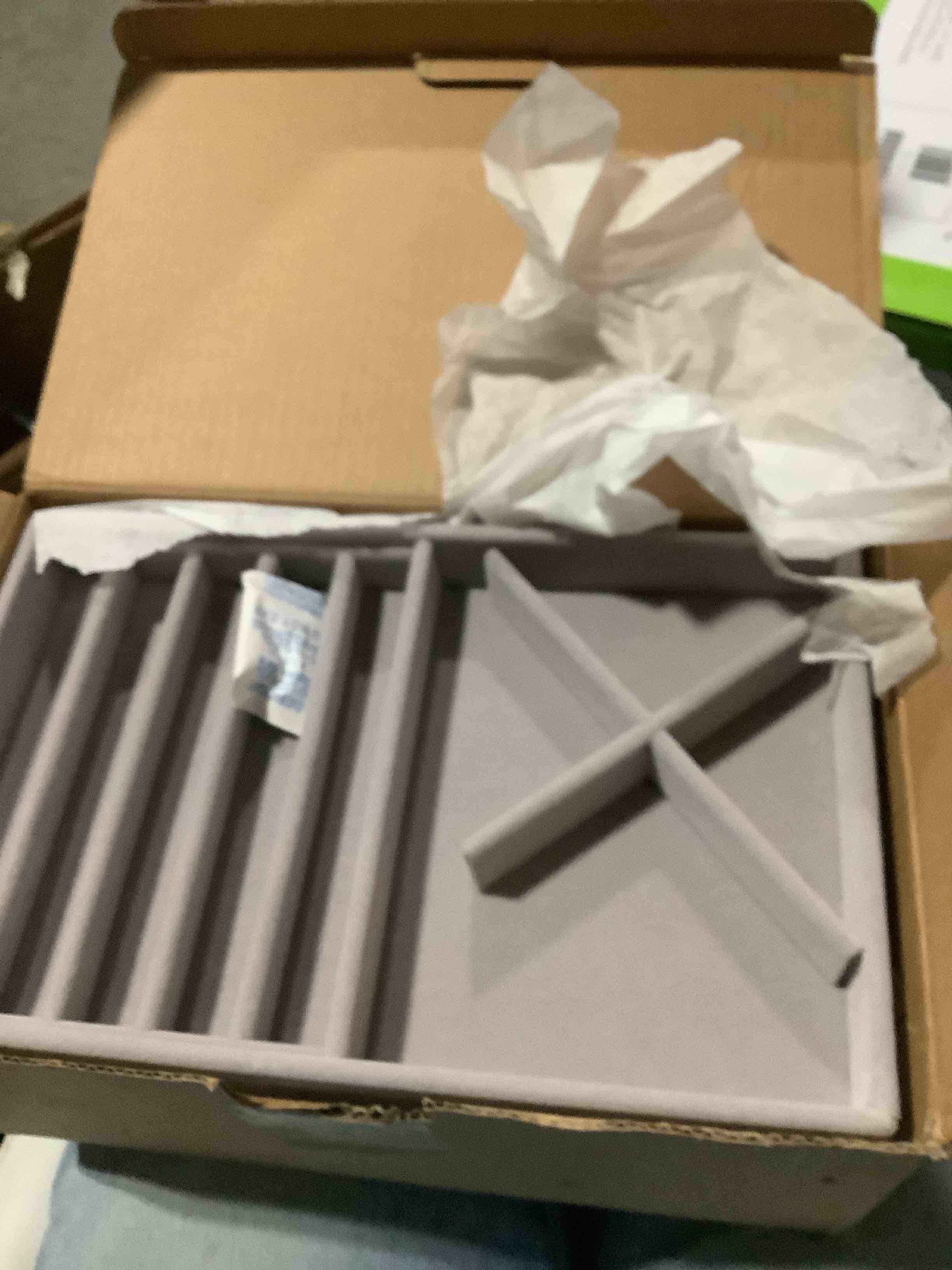 https://s3.amazonaws.com/lotting-images-prod/NKYBargainOutlett/PPE3878075_1778003657428.jpeg