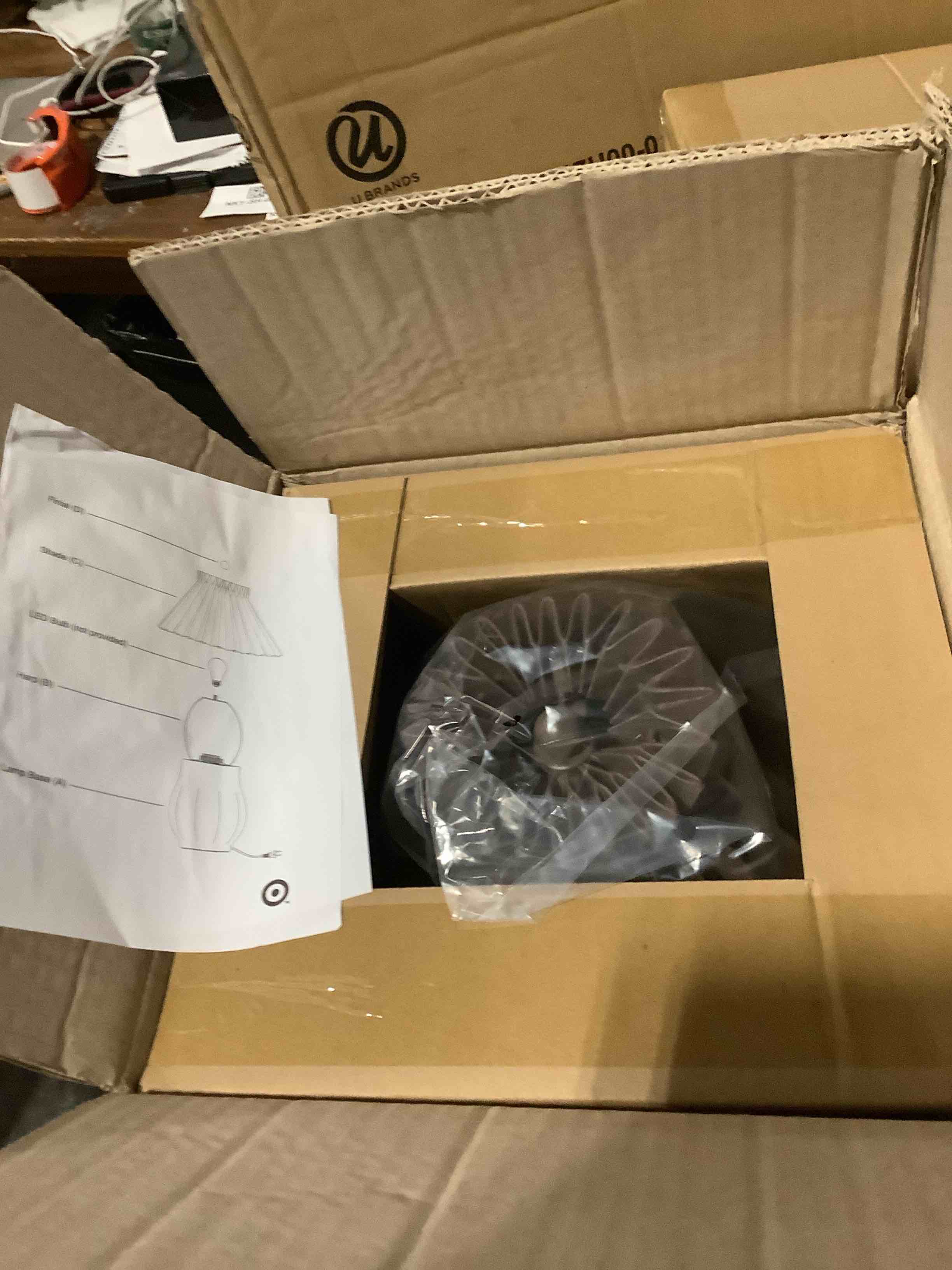 https://s3.amazonaws.com/lotting-images-prod/NKYBargainOutlett/PPE3878080_1778004957389.jpeg