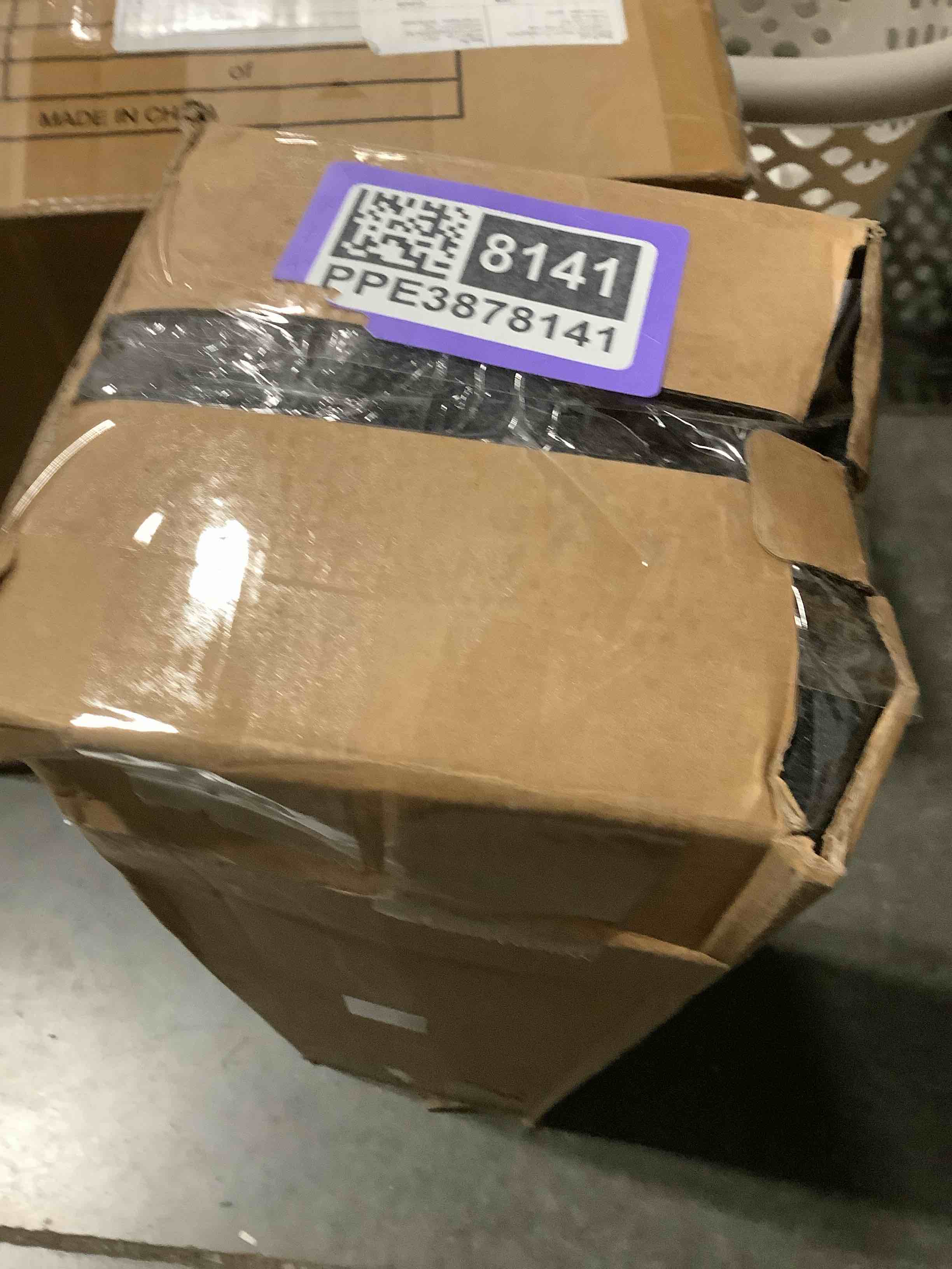 https://s3.amazonaws.com/lotting-images-prod/NKYBargainOutlett/PPE3878141_1778092685421.jpeg