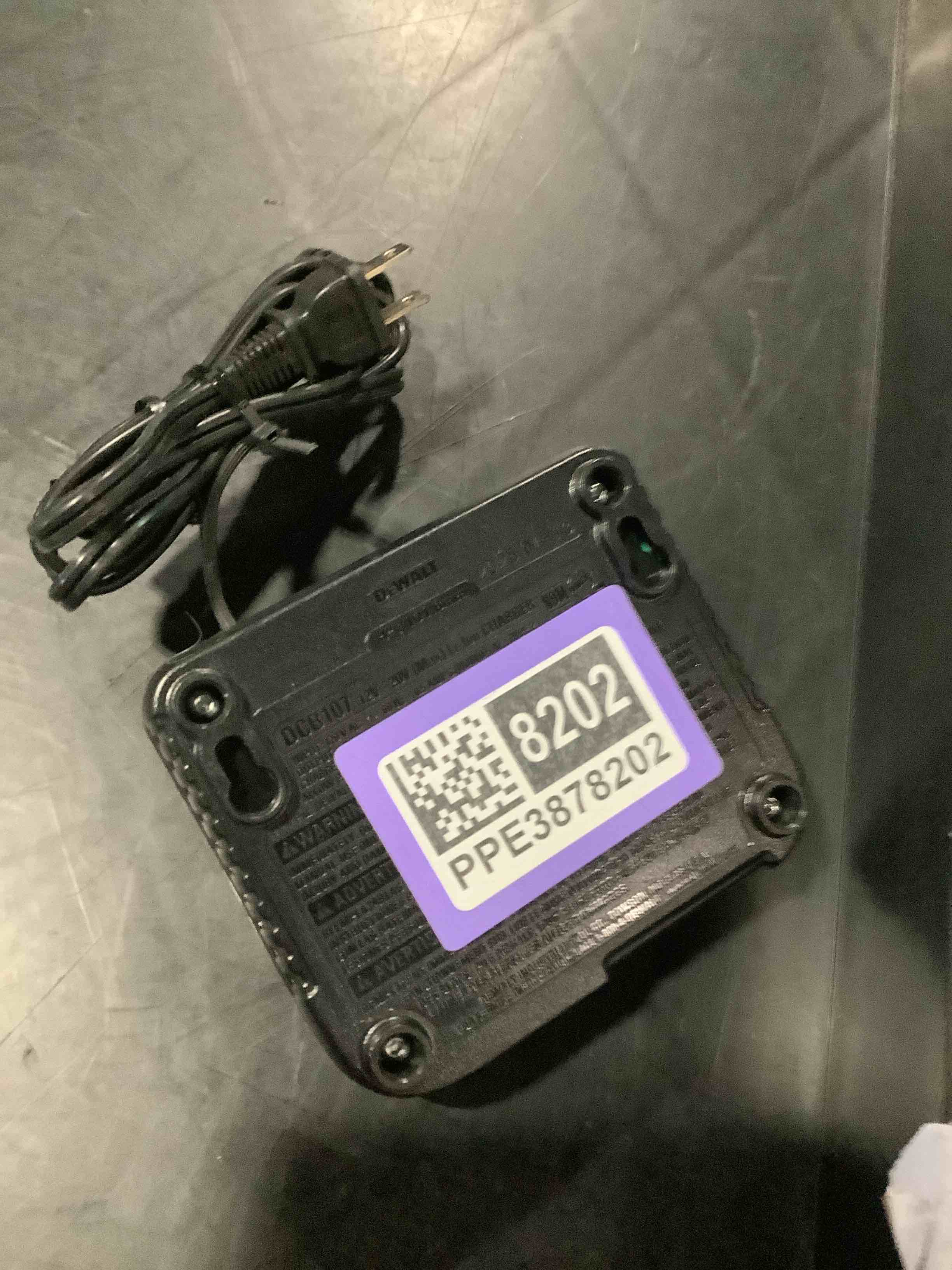 https://s3.amazonaws.com/lotting-images-prod/NKYBargainOutlett/PPE3878202_1778250664094.jpeg