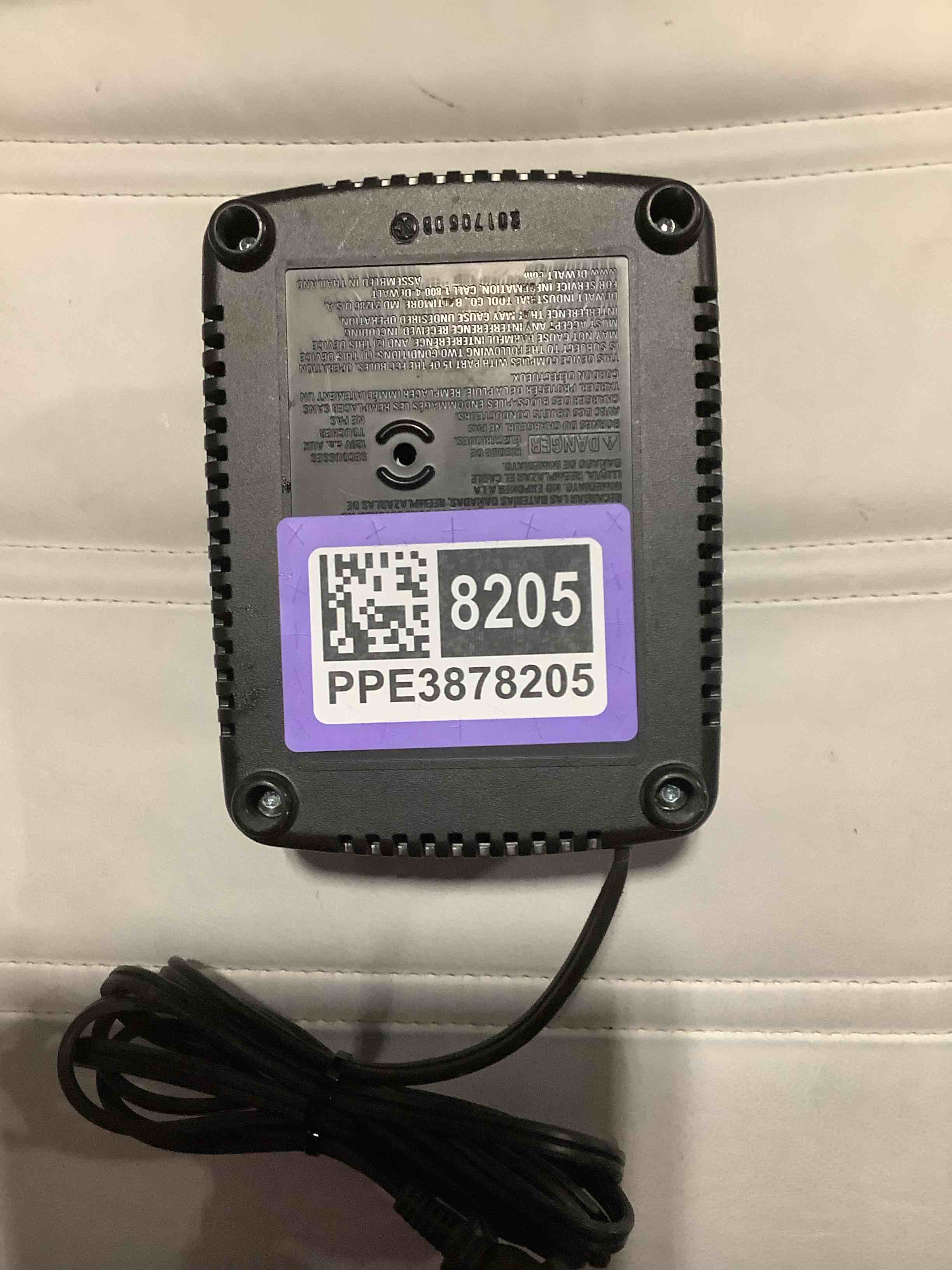 https://s3.amazonaws.com/lotting-images-prod/NKYBargainOutlett/PPE3878205_1778251004229.jpeg
