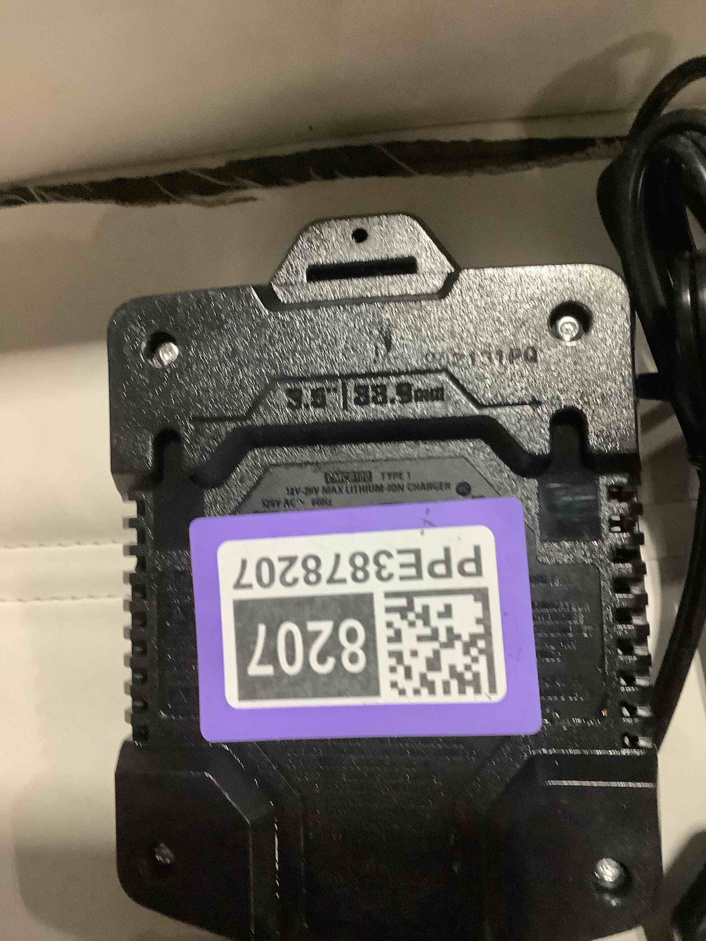 https://s3.amazonaws.com/lotting-images-prod/NKYBargainOutlett/PPE3878207_1778251314472.jpeg