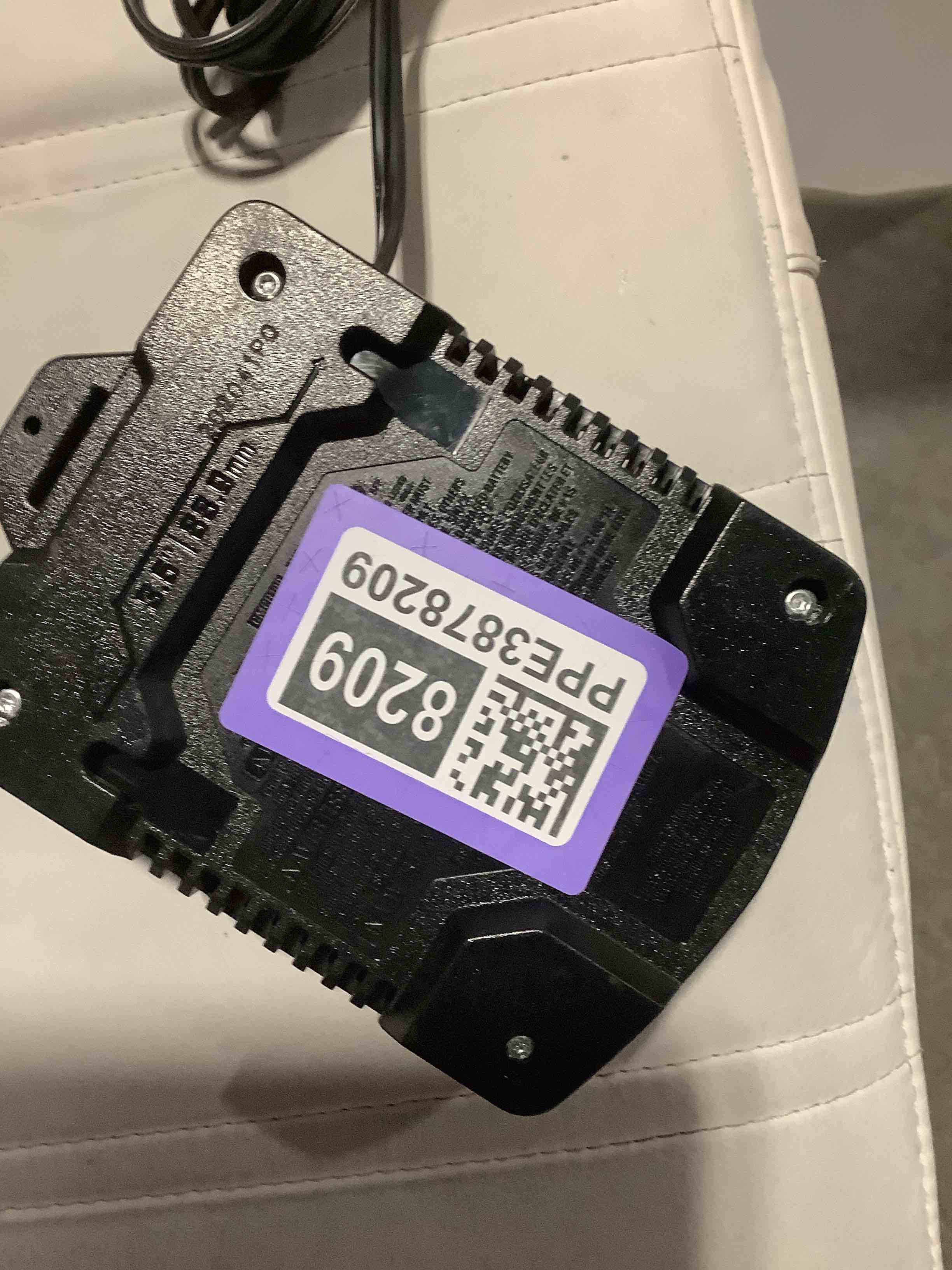 https://s3.amazonaws.com/lotting-images-prod/NKYBargainOutlett/PPE3878209_1778251330901.jpeg