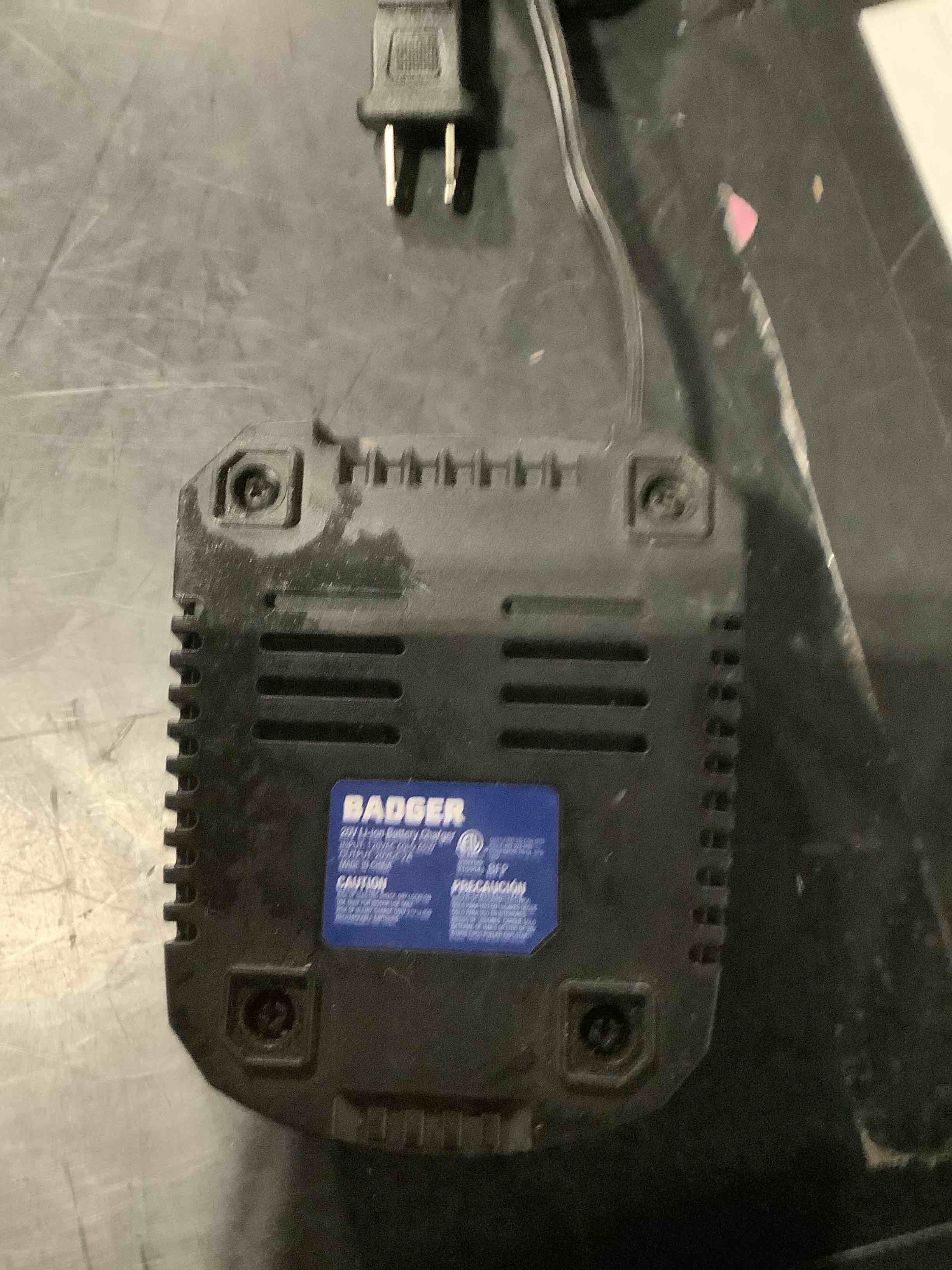 https://s3.amazonaws.com/lotting-images-prod/NKYBargainOutlett/PPE3878223_1778253500830.jpeg