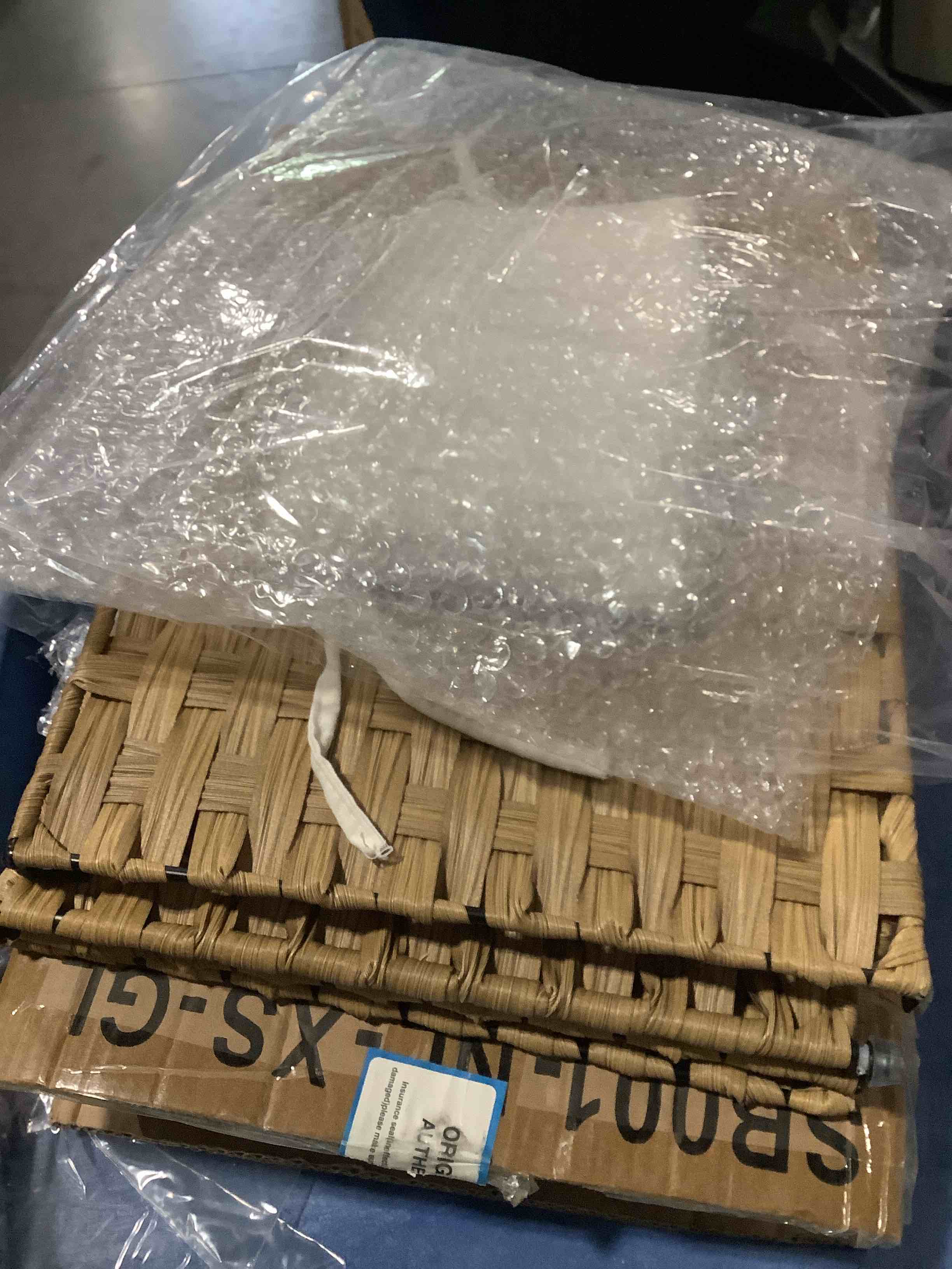 https://s3.amazonaws.com/lotting-images-prod/NKYBargainOutlett/PPE3878395_1778776281131.jpeg