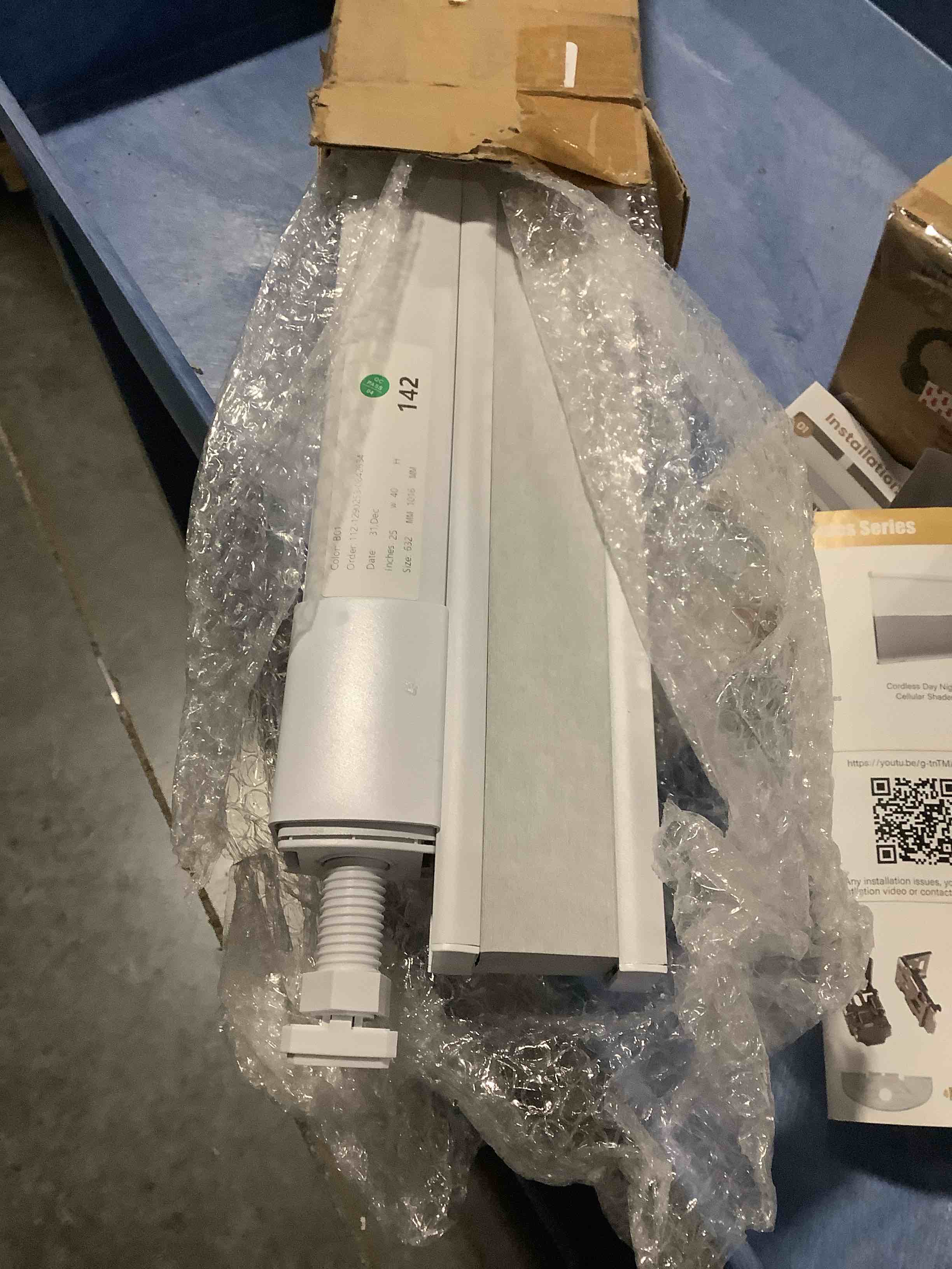 Condition photo showing Good Condition for size 25” x 40” similar product milin blinds for windows, skylight blinds & shades, cordless cellular shades suitable for roof inclined plane room windows - custom cut to size, 100% blackout white