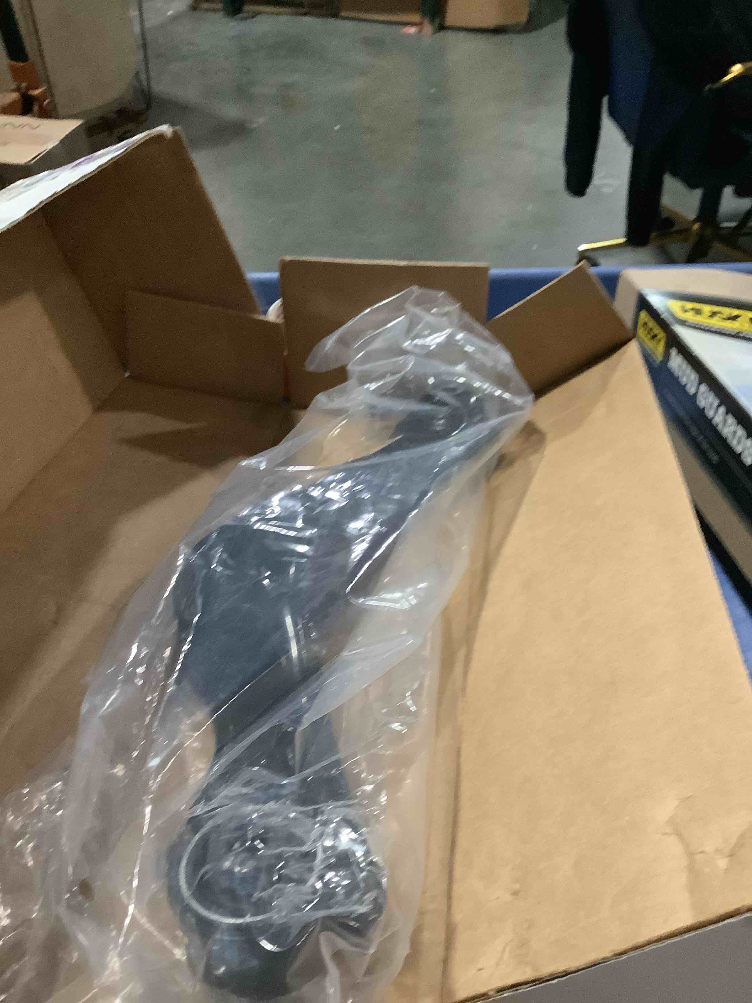 Condition photo showing New/Like New for moog rk643108 suspension control arm rear left upper