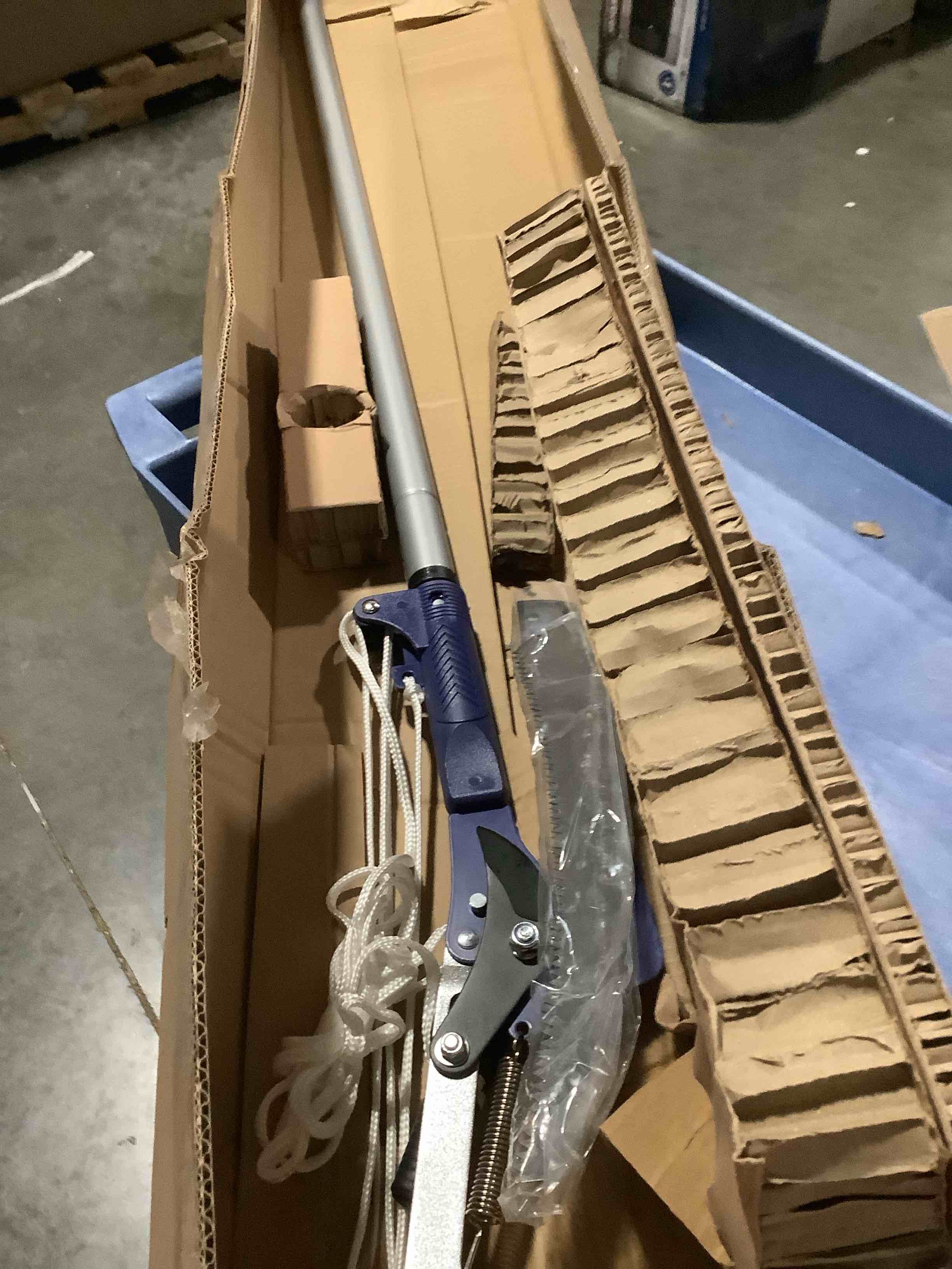Condition photo showing New/Like New for similar product. amazon basic 9.5 ft suchtale manual pole saw, pruning saw, tree pruner with steel blade & scissors, tree trimmer for high branches,palms and shrubs, 14ft extendable long handle limb cutter, yard garden branch trimming