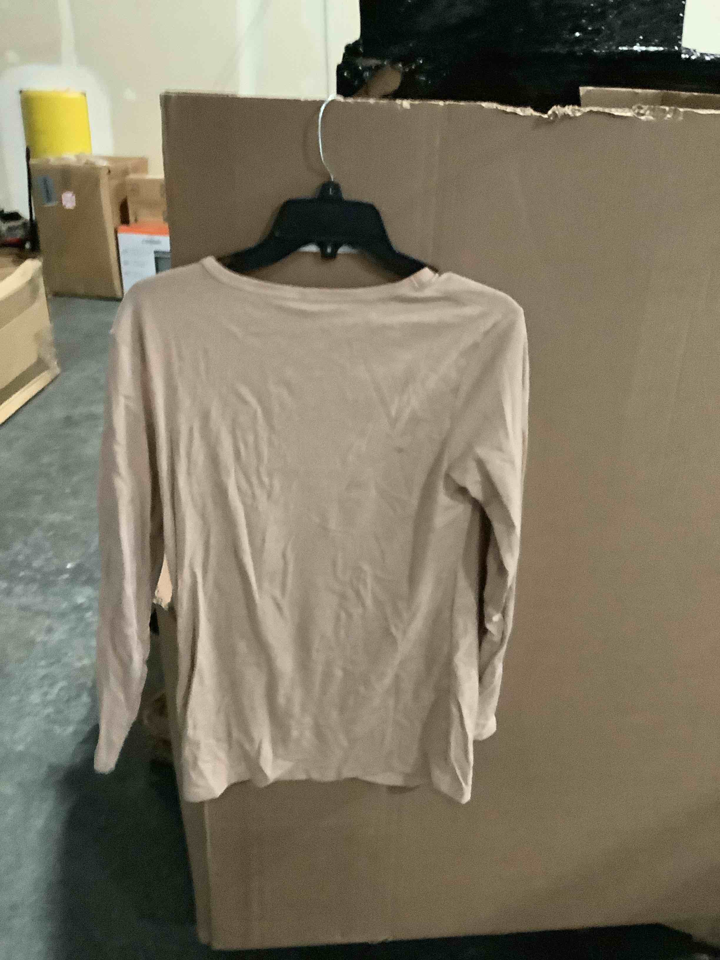 https://s3.amazonaws.com/lotting-images-prod/NKYBargainOutlett/PPE3878644_1779376823158.jpeg
