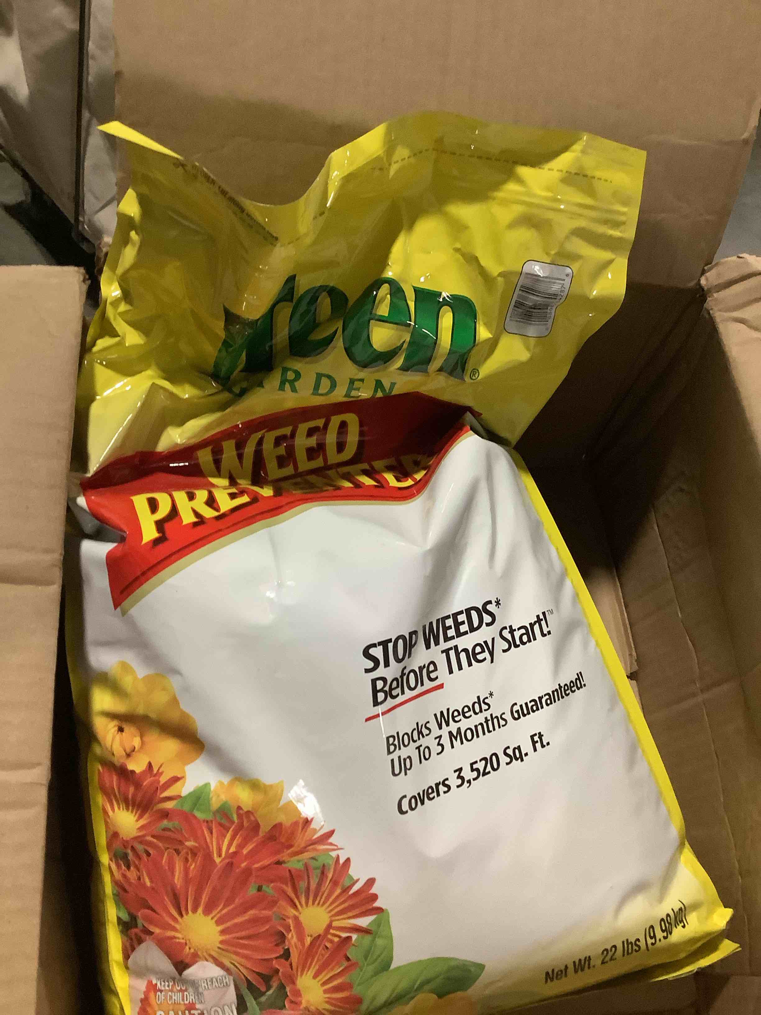 Condition photo showing New/Like New for preen garden weed preventer flip top applicator 5.625 lb. and 22 lb. refill bag - total coverage 4,420 sq. ft. 27.625 lb