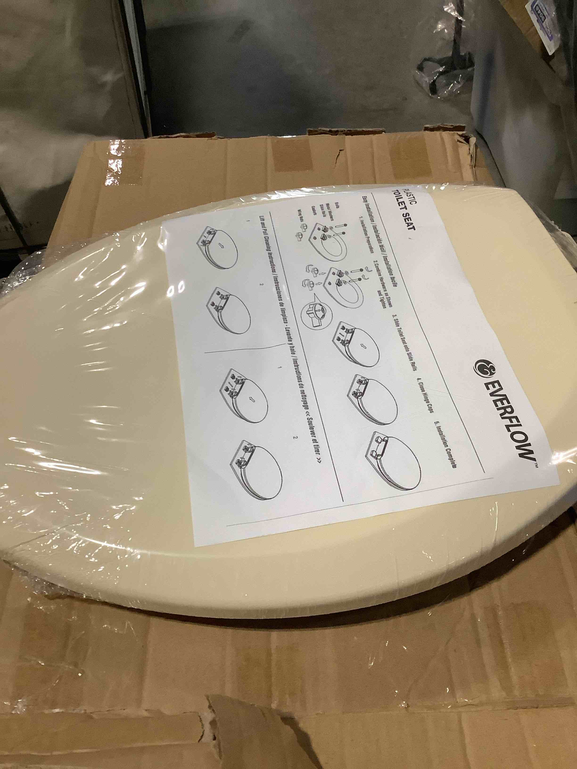 Condition photo showing New/Like New for highcraft premium elongated toilet seat with slow-close design, adjustable hinges & quick removal mechanism - molded plastic toilet seat - fits standard elongated toilets - oval seat in bone/beige