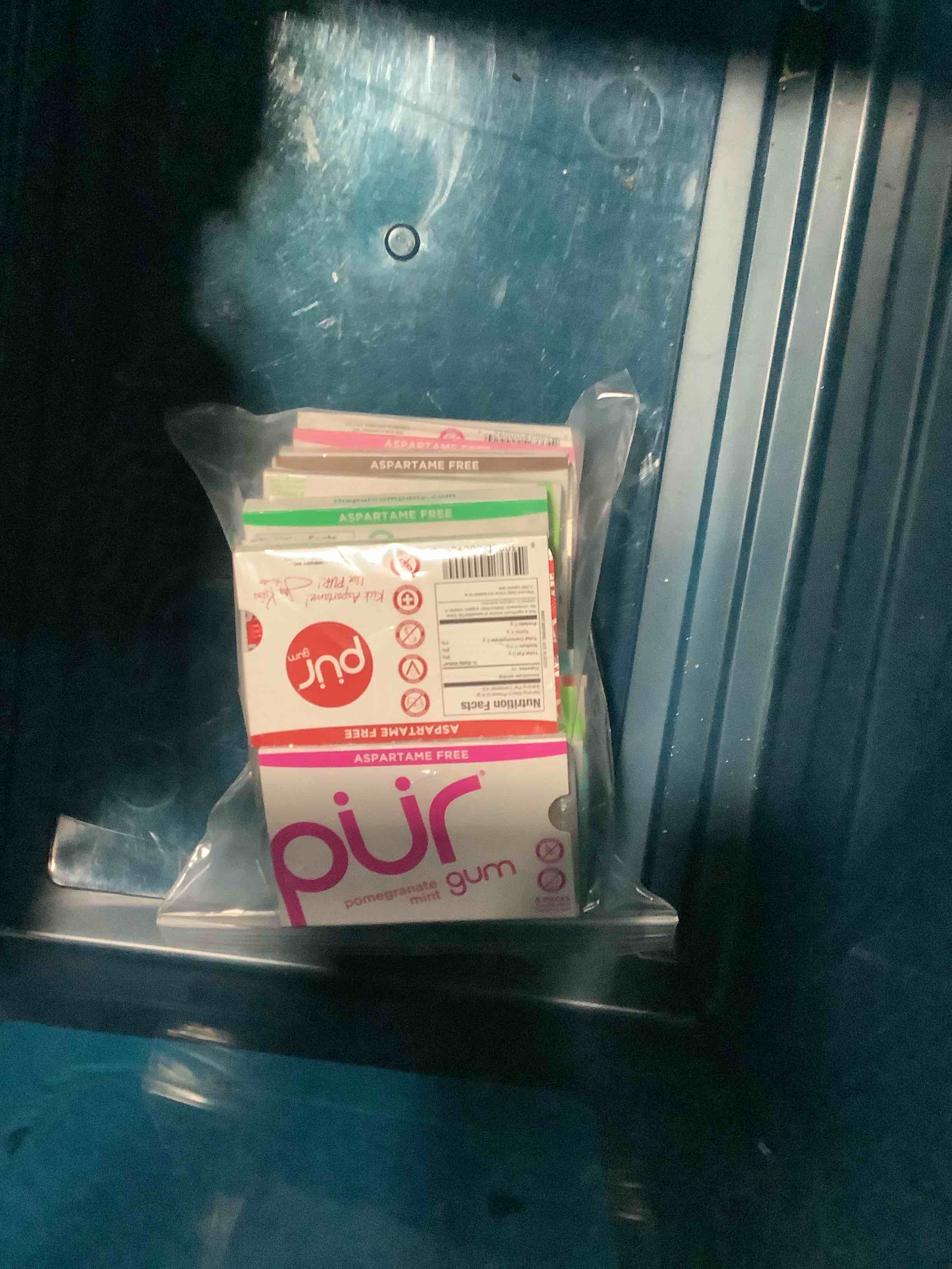Condition photo showing New/Like New for bundle 2 8 packs pur gum | aspartame free chewing gum | 100% xylitol | natural flavored gum, variety pack, 9 pieces (pack of 8) variety 9 count (pack of 8)