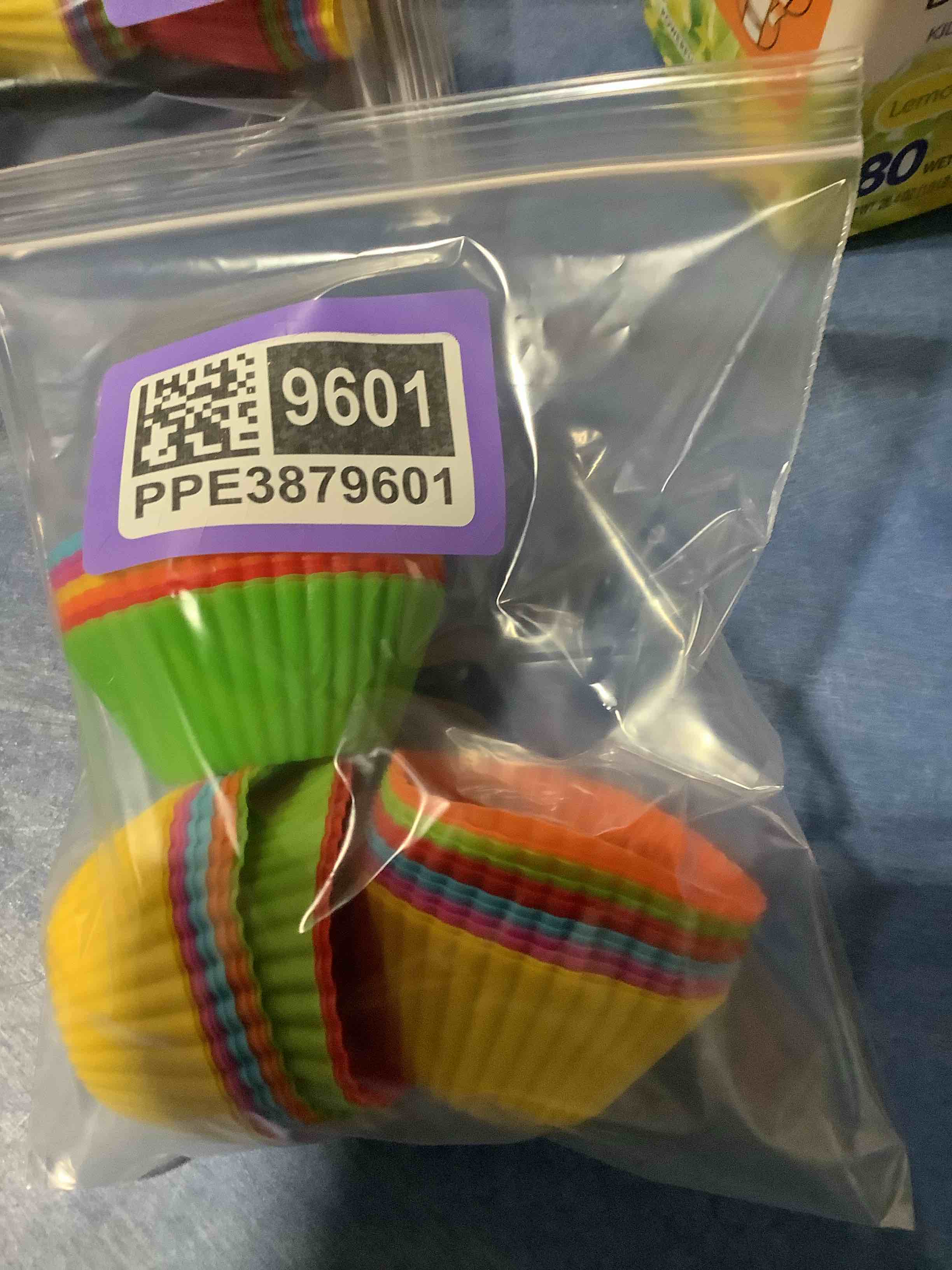 Condition photo showing New/Like New for reusable silicone cupcake baking cups 24 pack, 2.75 inch cups, & non-stick muffin liners for party halloween christmas,6 rainbow colors (pack of 24,multicolor)