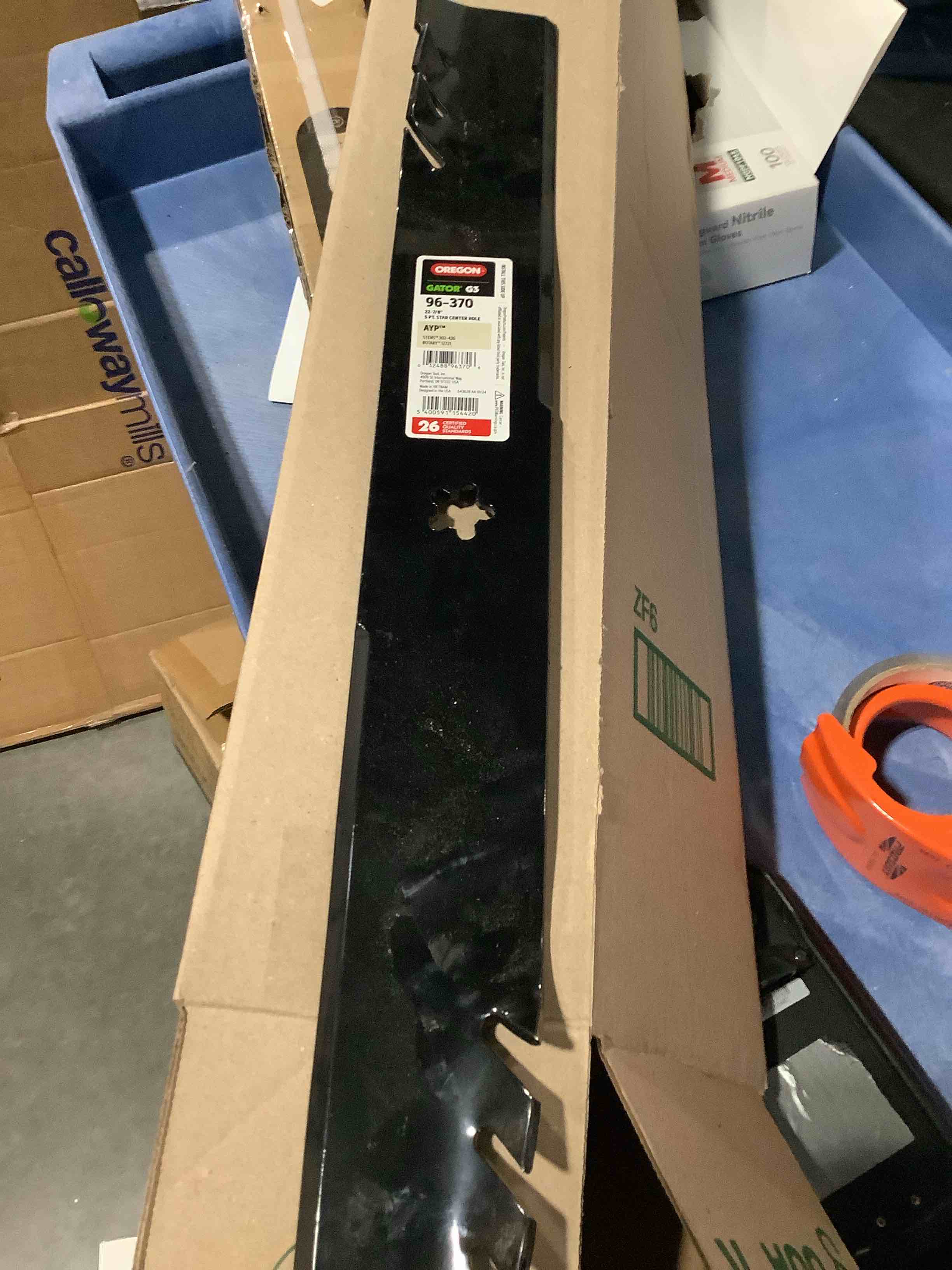 Condition photo showing New/Like New for oregon 96-370 gator g3 lawn mower blade, 22-7/8-inch, replaces poulan, husqvarna, ayp