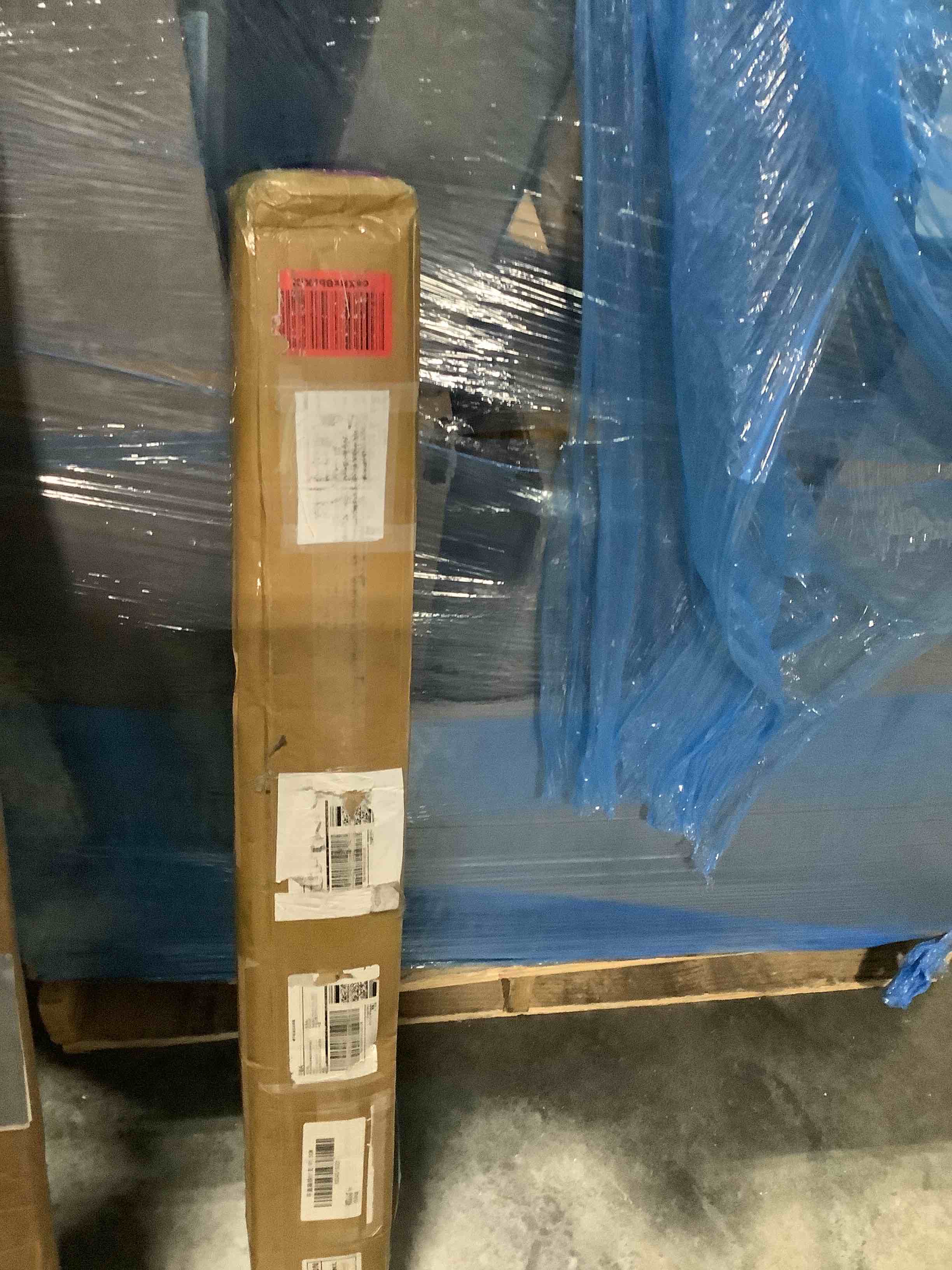 Condition photo showing New/Like New for 51 pack deck balusters 36"x1", flat straight porch railing kit with screws, heavy duty black metal decking railings for wood and composite deck for indoor outdoor stairs patio porch 36inch 51