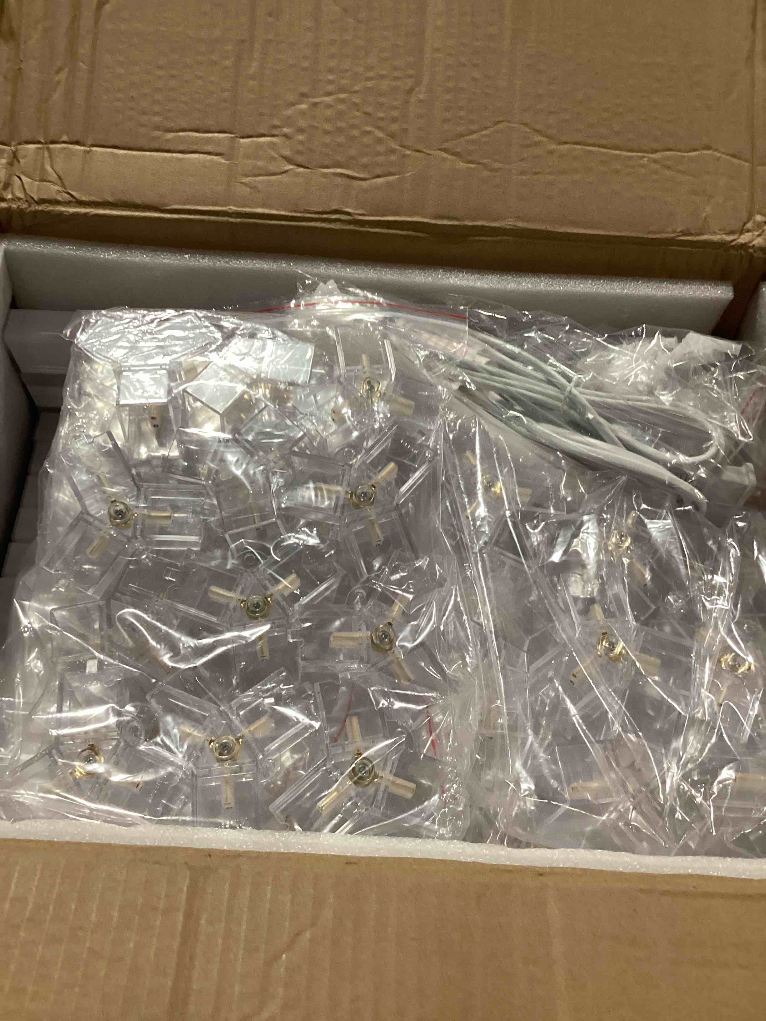 Condition photo showing Good Condition for modern 22-grid hexagon led garage lights, 89640 lumens 6500k, octagon honeycomb design for garage, workshop, gym & warehouse (83-pack, white) 22 hex (?161"l x 148.2"w x 1.4"h )