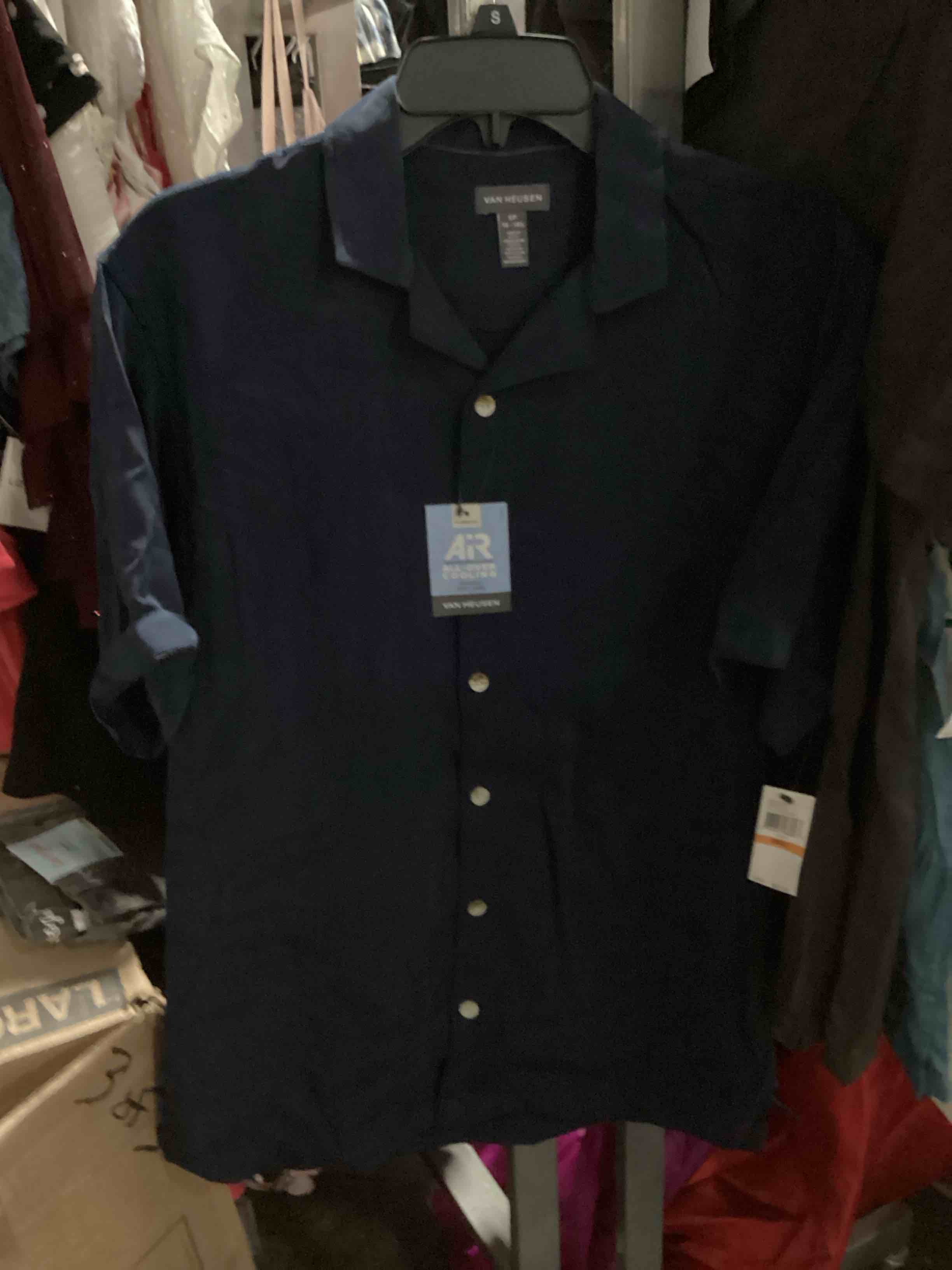 Condition photo showing New/Like New for van huesen men’s air classic fit short sleeve button up shirt barge size sm