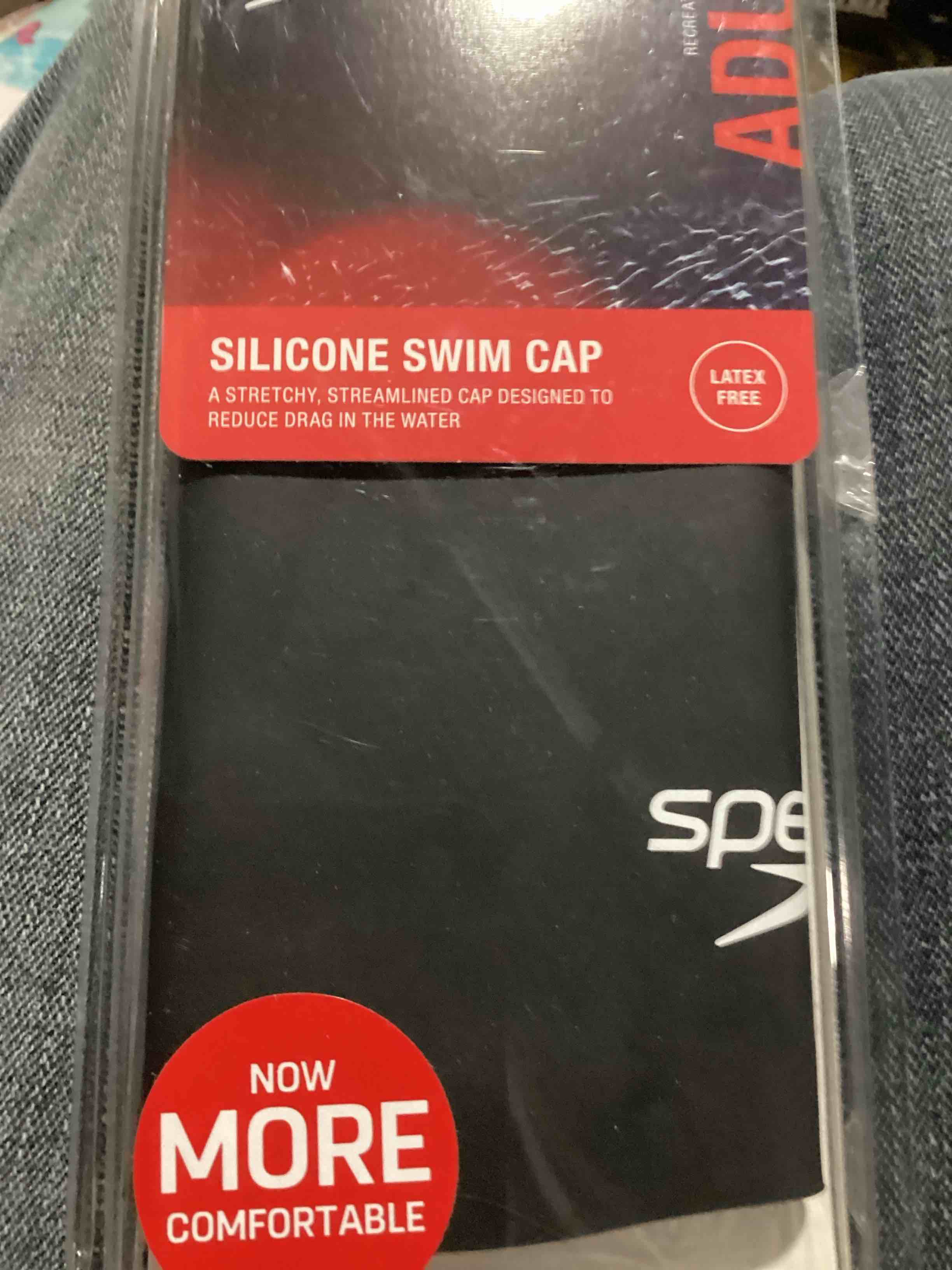 Condition photo showing New/Like New for speedo adult silicone cap - black