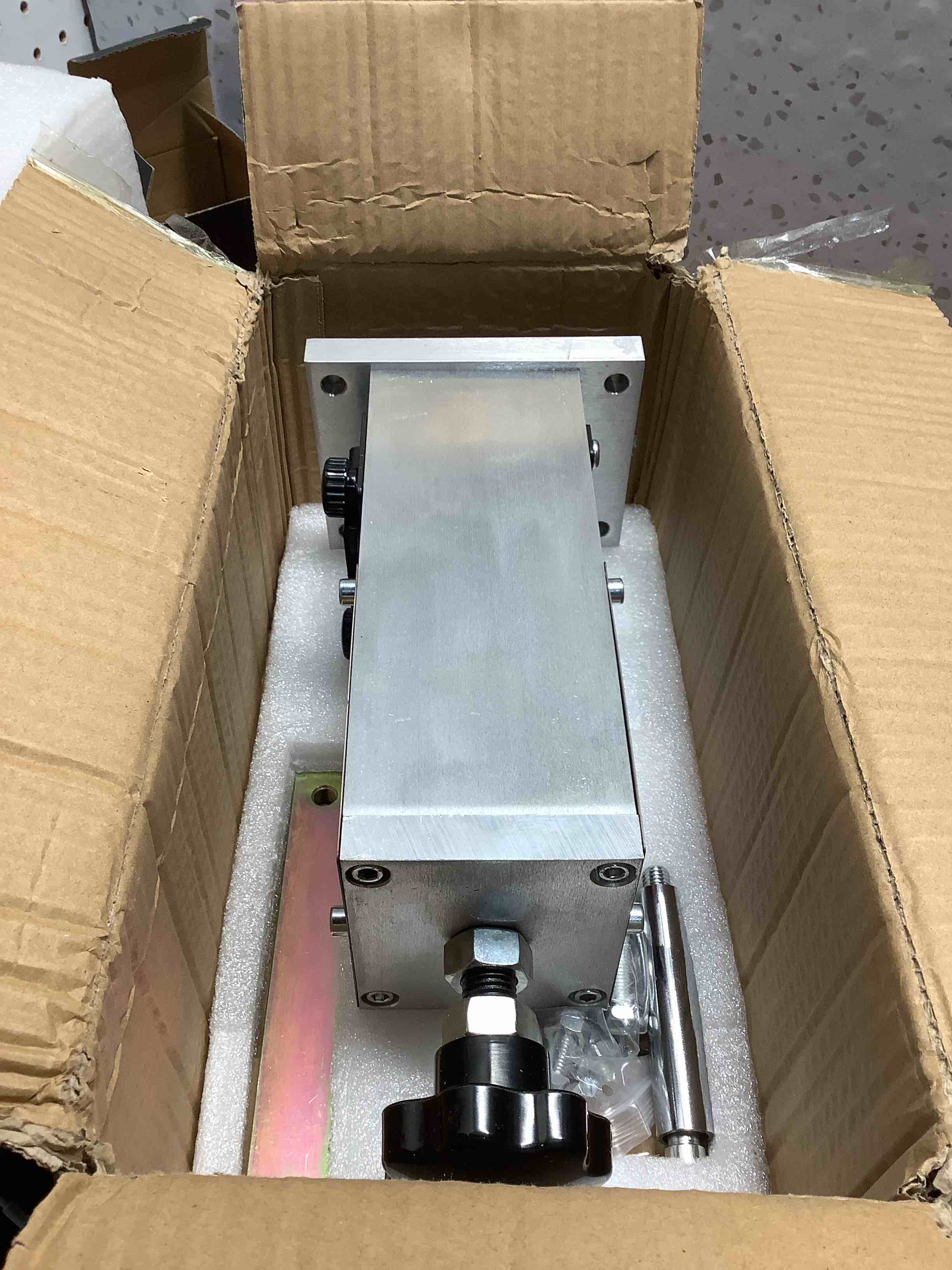 Condition photo showing Good Condition for CREWORKS Manual Wire Stripper Machine, 0.06"-1" Wire Stripping Machine, Wire Stripping Tool for 1.5-25mm Scrap Wire, Drill Powered Cable Stripper for DIY Cable, Copper Wire Stripper for Leftover Cable WSMSD2501