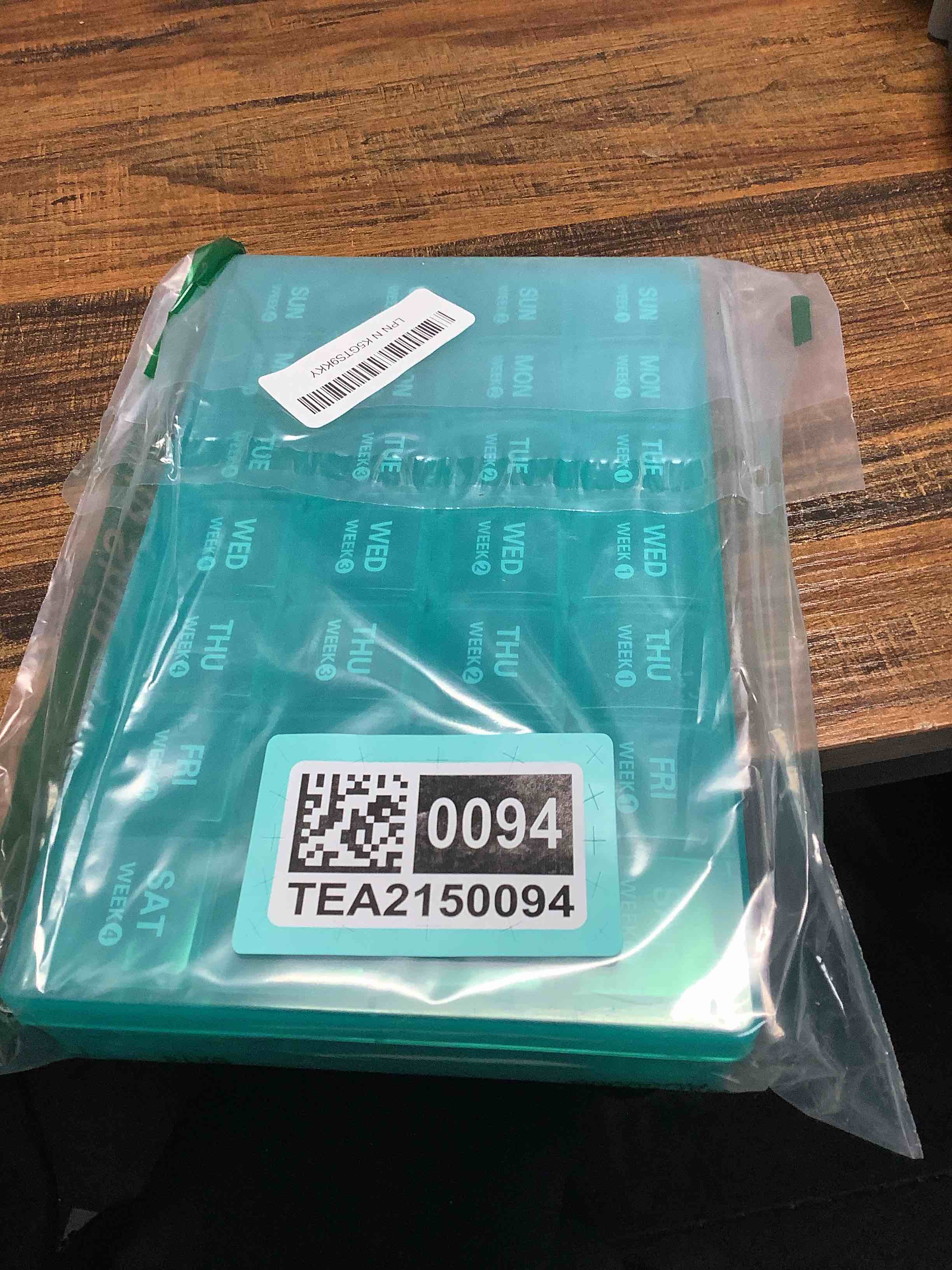 Condition photo showing Good Condition for TookMag Monthly Pill Organizer 28 Day Pill Box, Travel Medicine Pill Organizer, Large 4 Weeks 1 Month Pill Cases with Dust-Proof Container for Pills/Vitamin/Fish Oil/Supplements Cyan