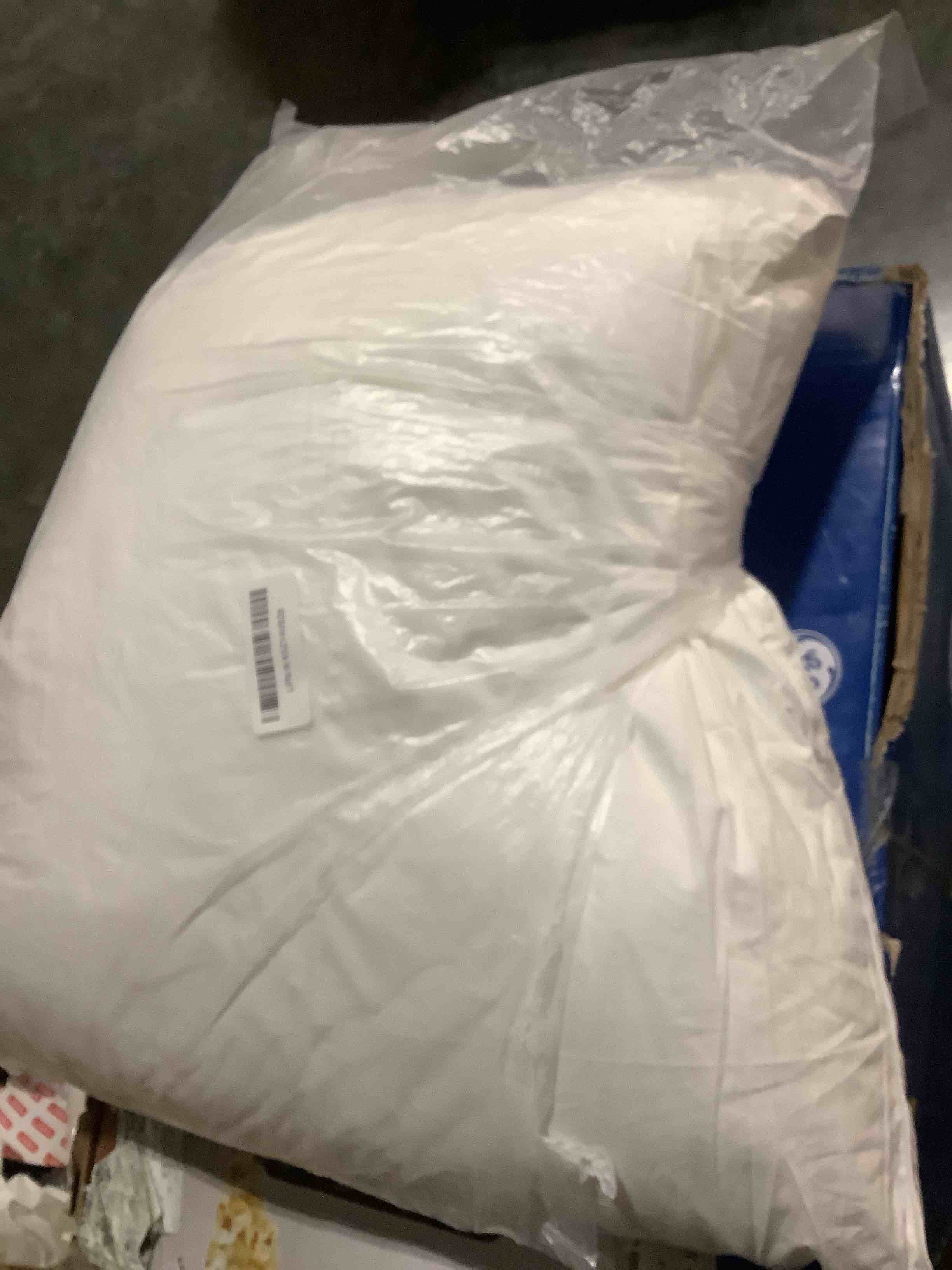 Condition photo showing Good Condition for MIULEE 20 x 20 Pillow Inserts (Set of 2) -Throw Pillows for Couch Sofa with 100% Cotton Covers 2 20x20 Inch