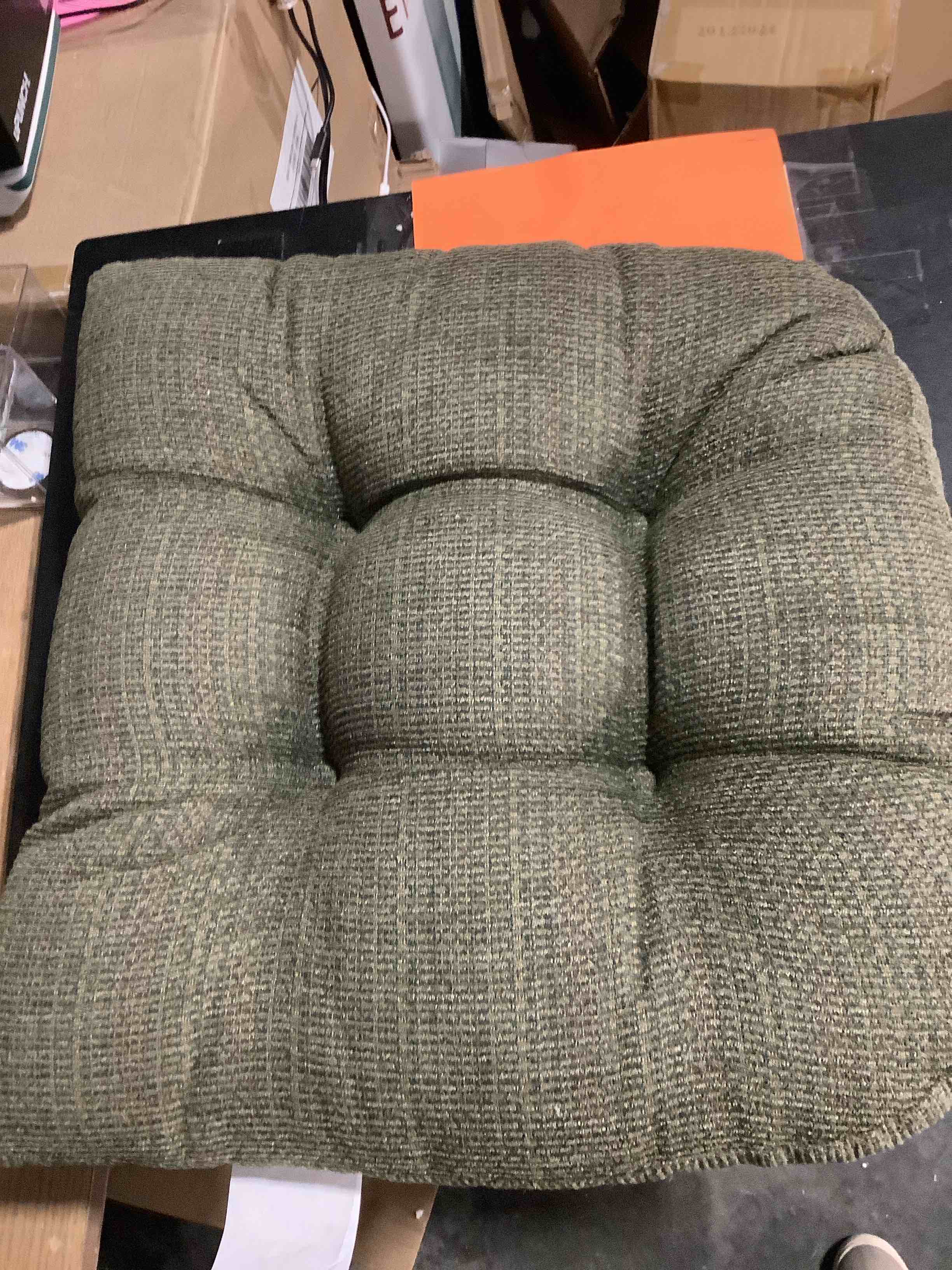 Condition photo showing Good Condition for Klear Vu Tyson Gripper Universal Non-Slip Overstuffed Polyester Dining Chair Cushion, Green(Pack of 1) Green