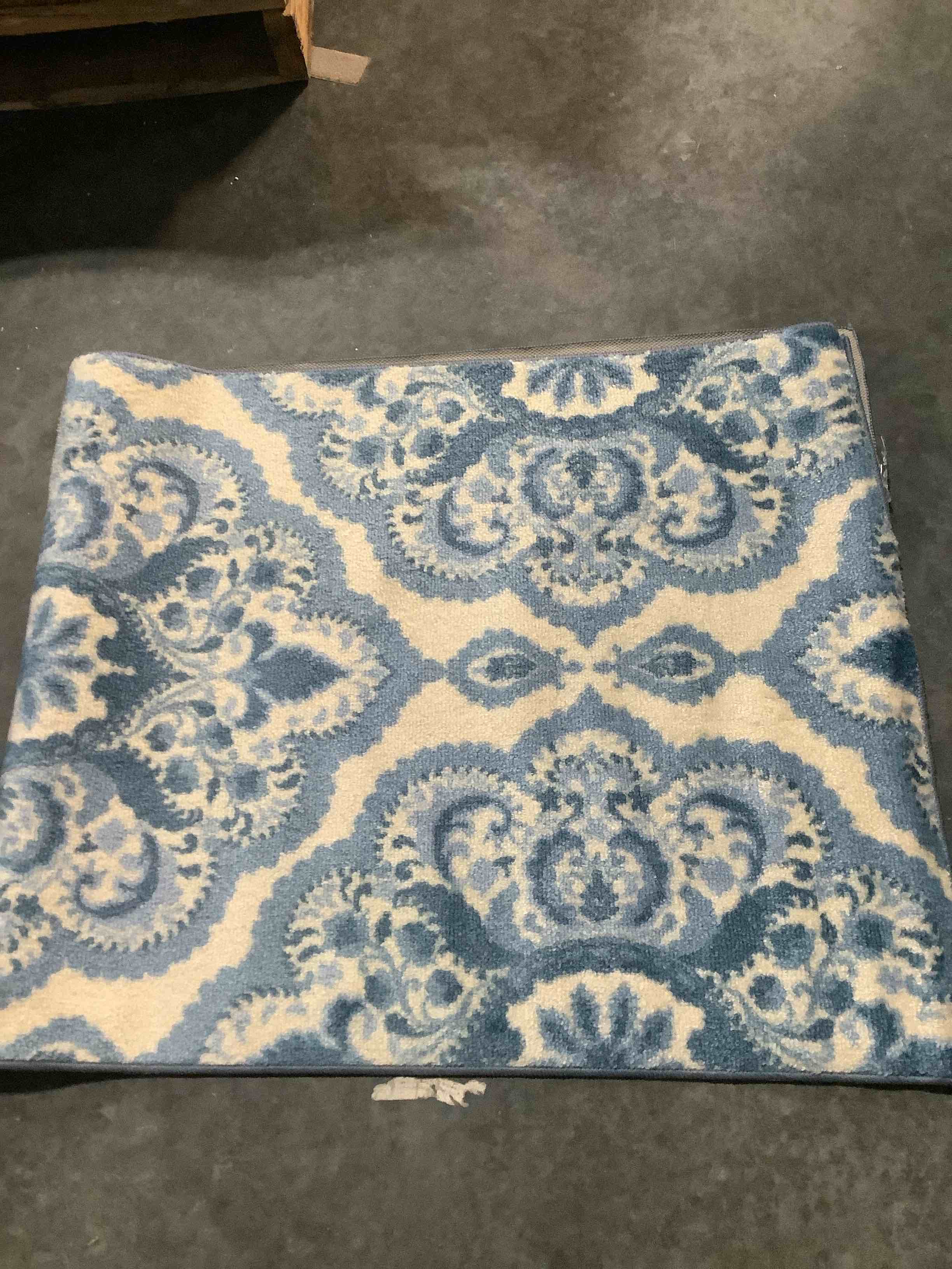 Condition photo showing Good Condition for Maples Rugs Vivian Medallion Runner Rug Non Slip Hallway Entry Carpet [Made in USA], 2 x 6, Blue