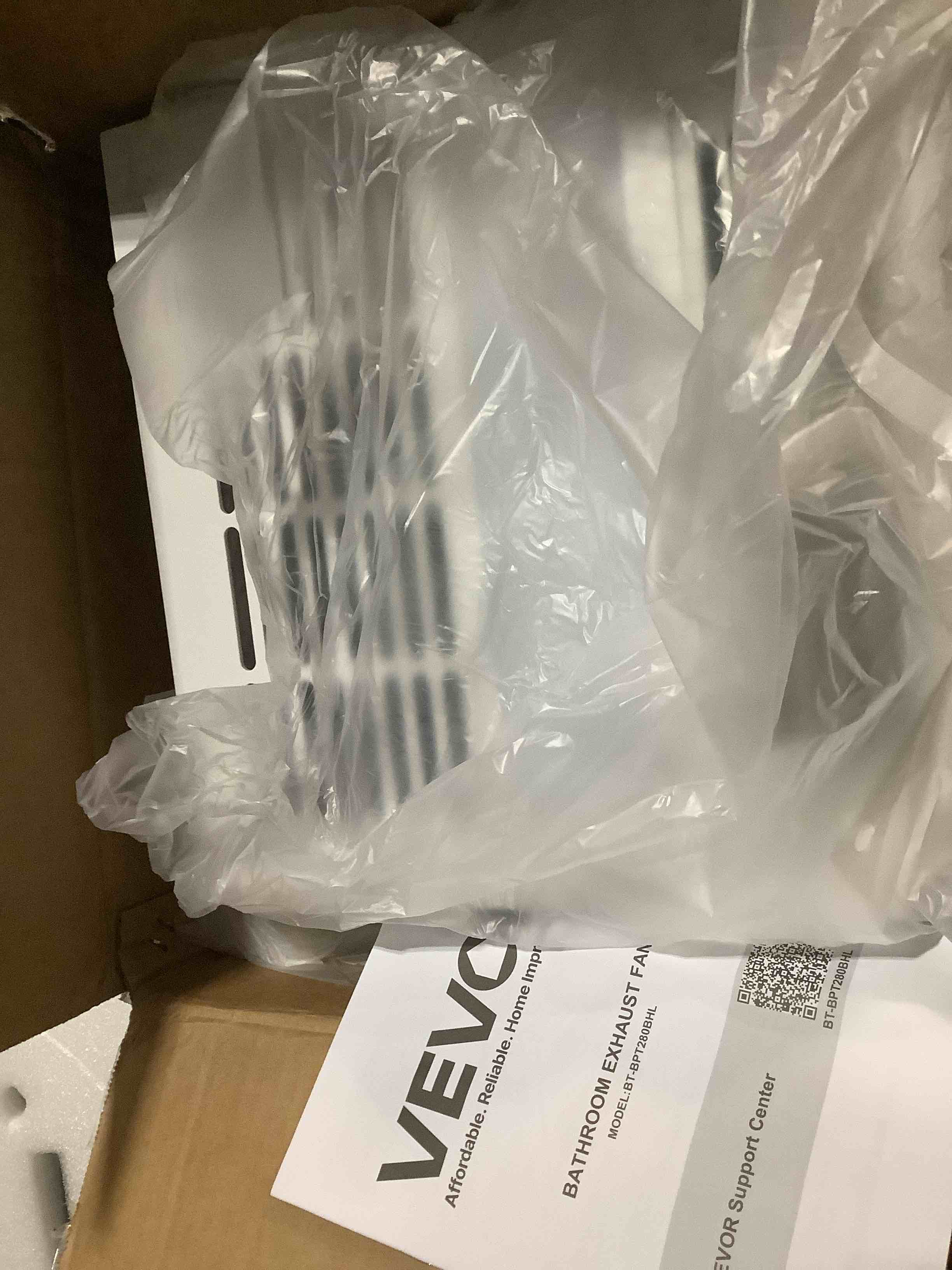 Condition photo showing Good Condition for VEVOR Bathroom Exhaust Fan with Light and Heater, 80-90-110 CFM 1500W Bathroom Vent, 1.5 Sones Low-Noise, Premium DC Motor Ceiling Fan for Laundry Room, Storage Room, Home Ventilation, White