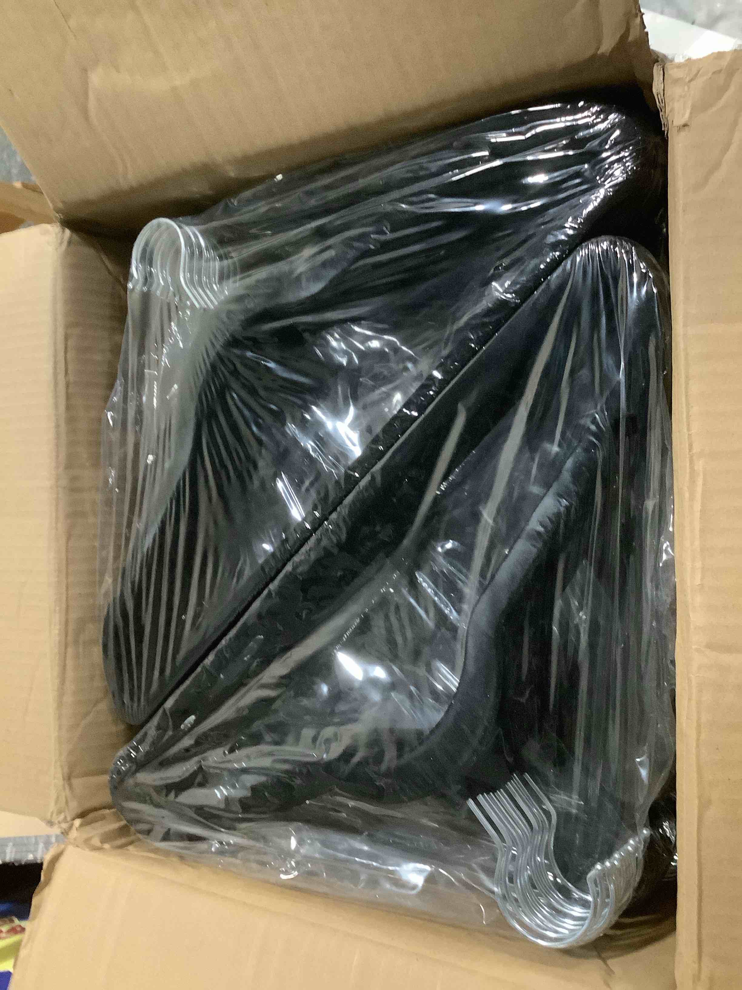 Condition photo showing Good Condition for SereneLife Velvet Hangers 100 Pack Black – Slim Non-Slip Clothes Hangers with Chrome 360° Swivel Hook, Durable 10 lbs Capacity, Ultra-Thin Space Saving Hangers for Closet Organization Black 100 Pack