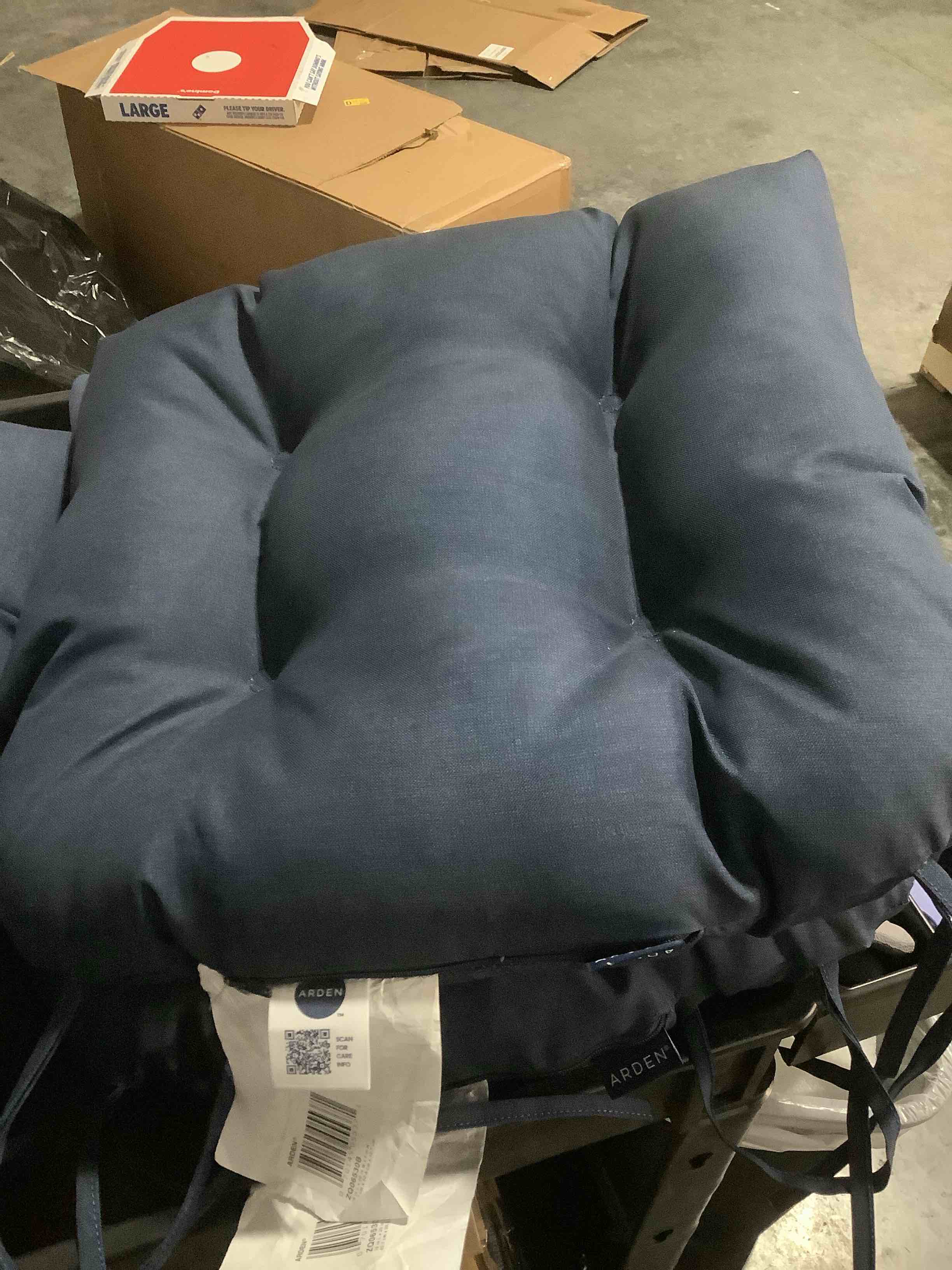 Condition photo showing Good Condition for SIMILAR TO** Giantex Set of 2 Tufted Patio Cushions, 4 Inch Thick Outdoor Chair Pads, Waterproof and High Elasticity, 21"X21" Square Deep Seat Cushion for Patio Furniture, 2 Pack Indoor Floor Cushion